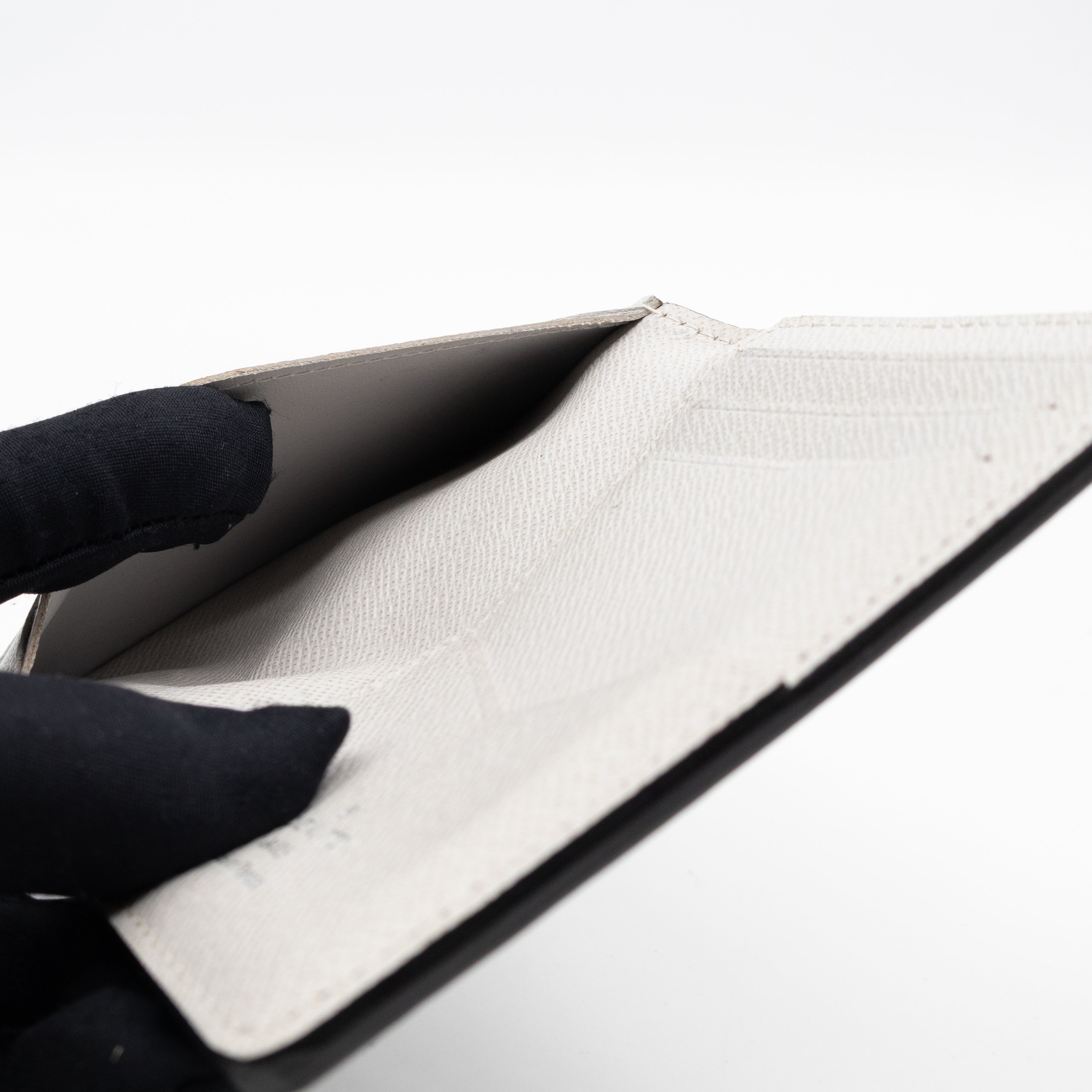 Pocket Organizer White Taigarama Leather