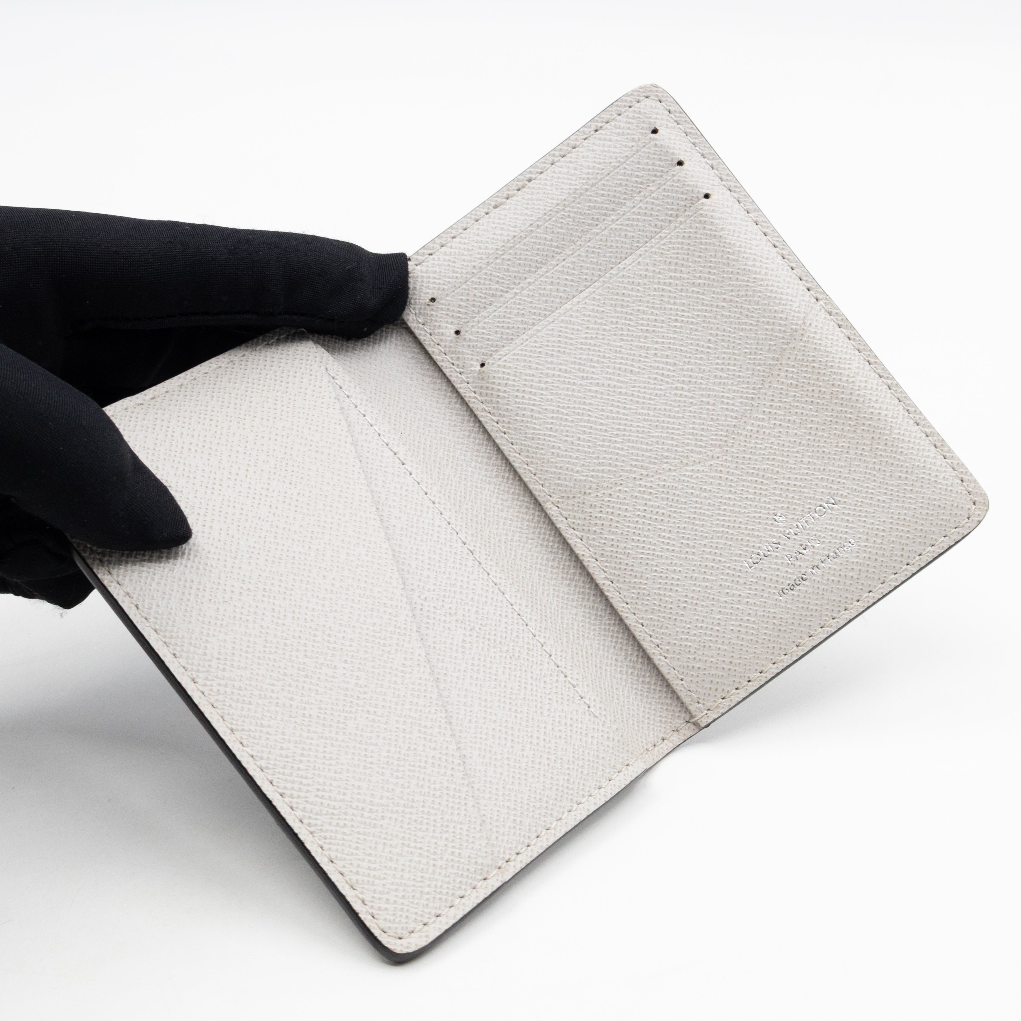 Pocket Organizer White Taigarama Leather