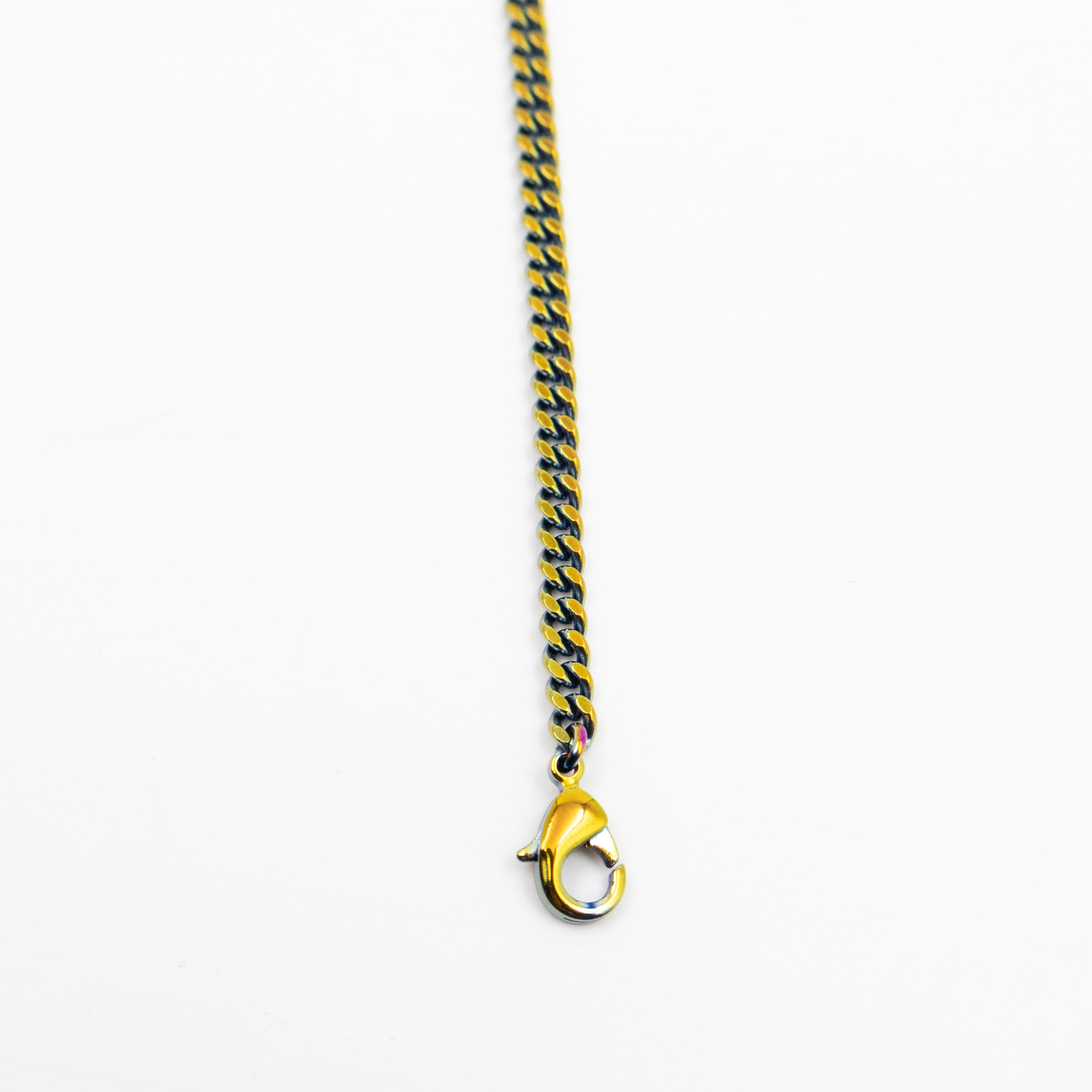 CD Couture Plate Pendant Necklace Multicolor