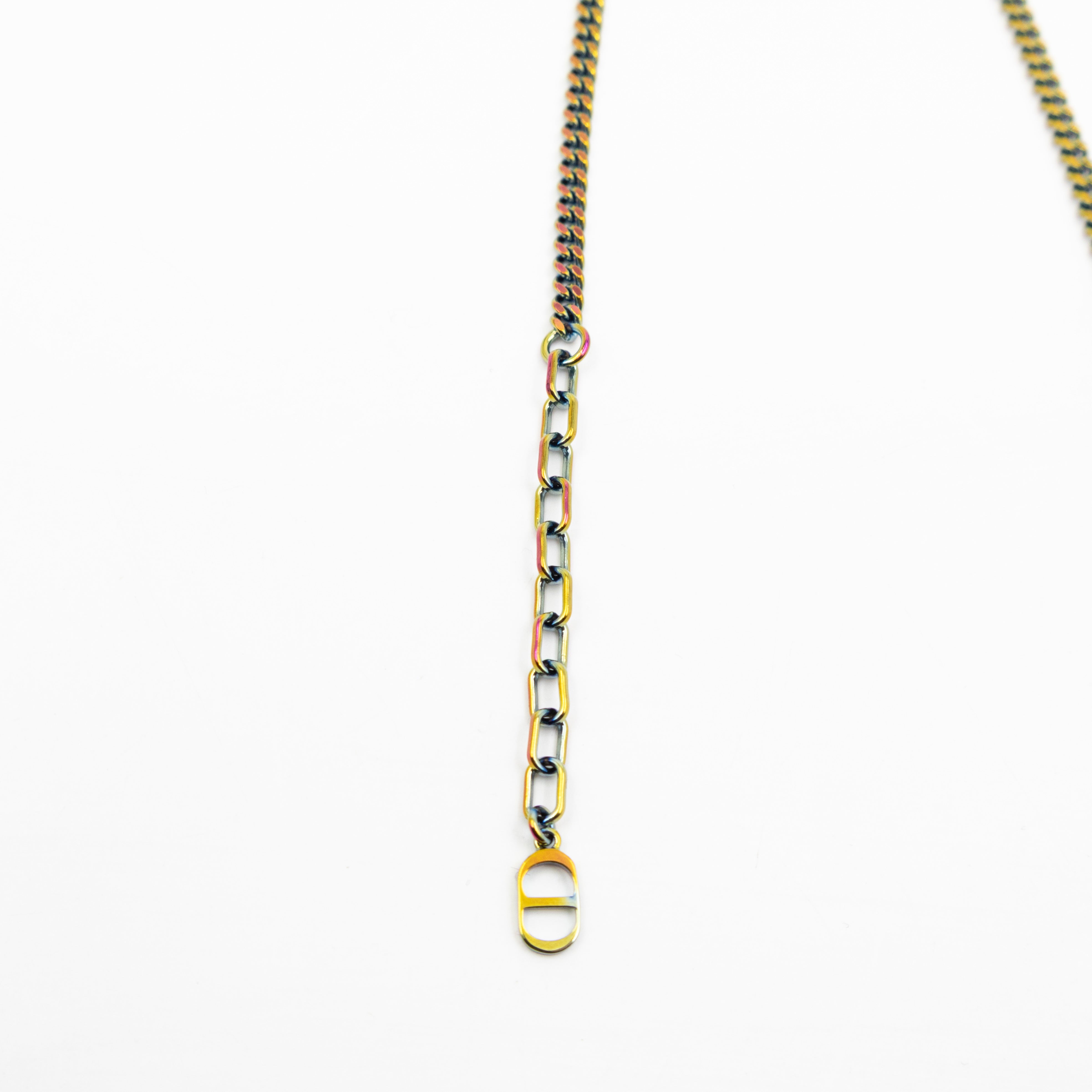CD Couture Plate Pendant Necklace Multicolor