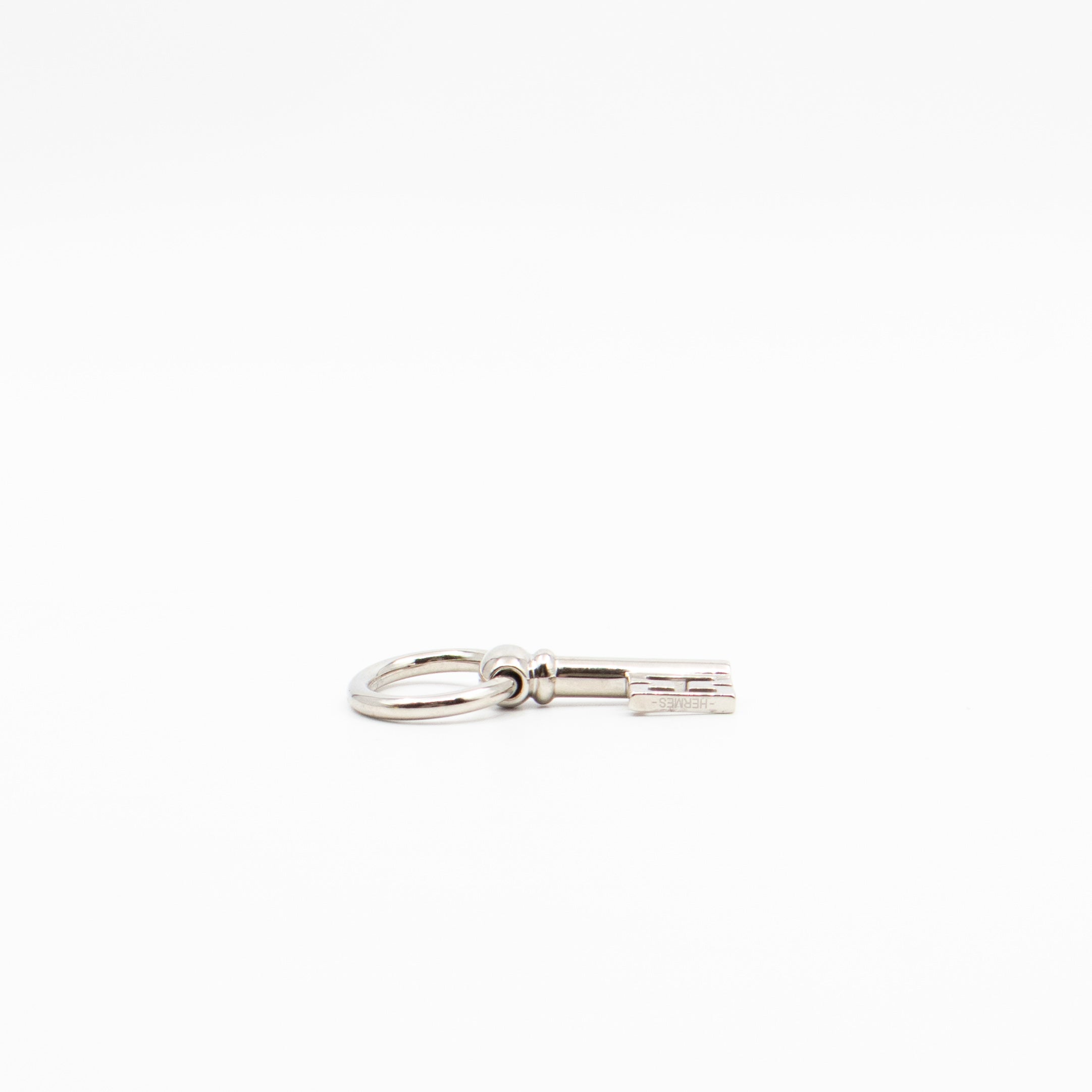 Curiosite Cle H Charm Pendant Scarf Ring Silver