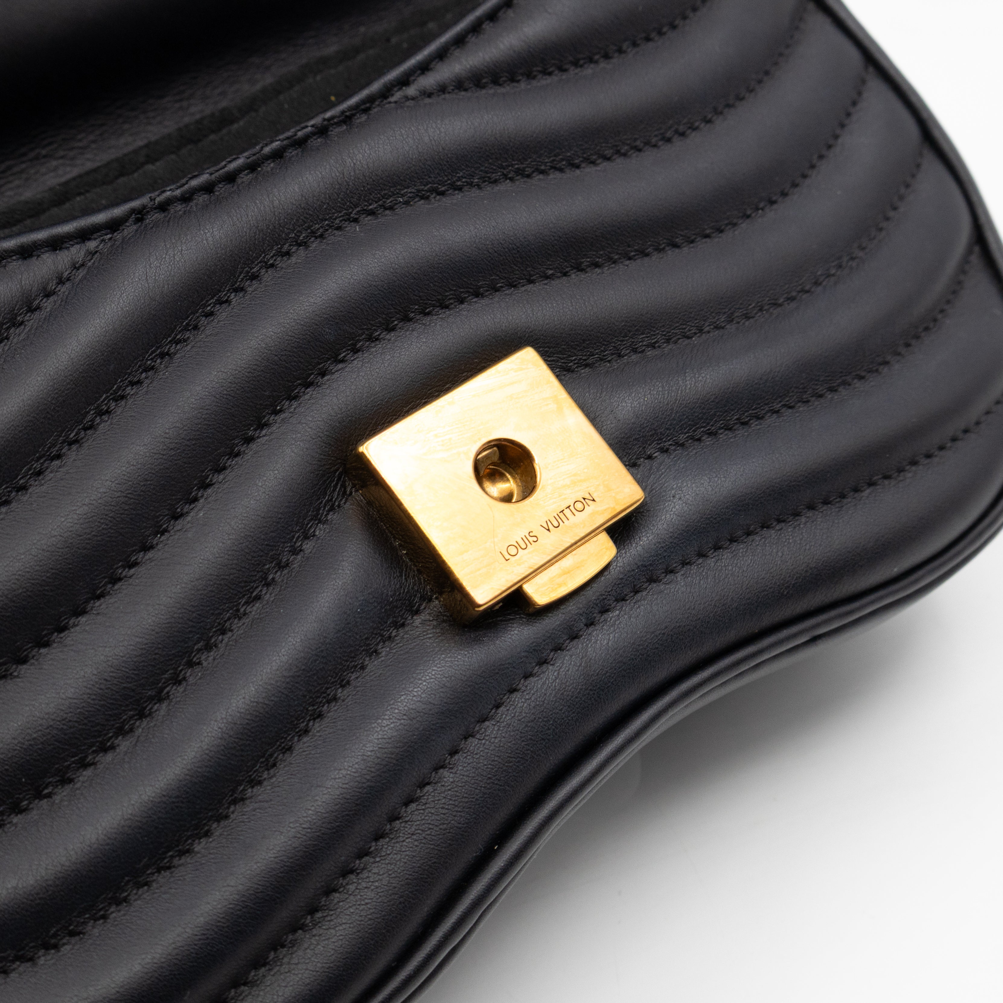 New Wave PM Shoulder Bag Black Leather