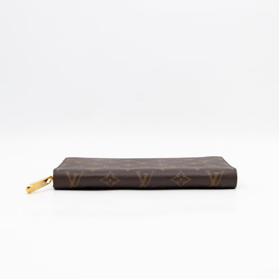 Zippy Organizer Wallet Monogram