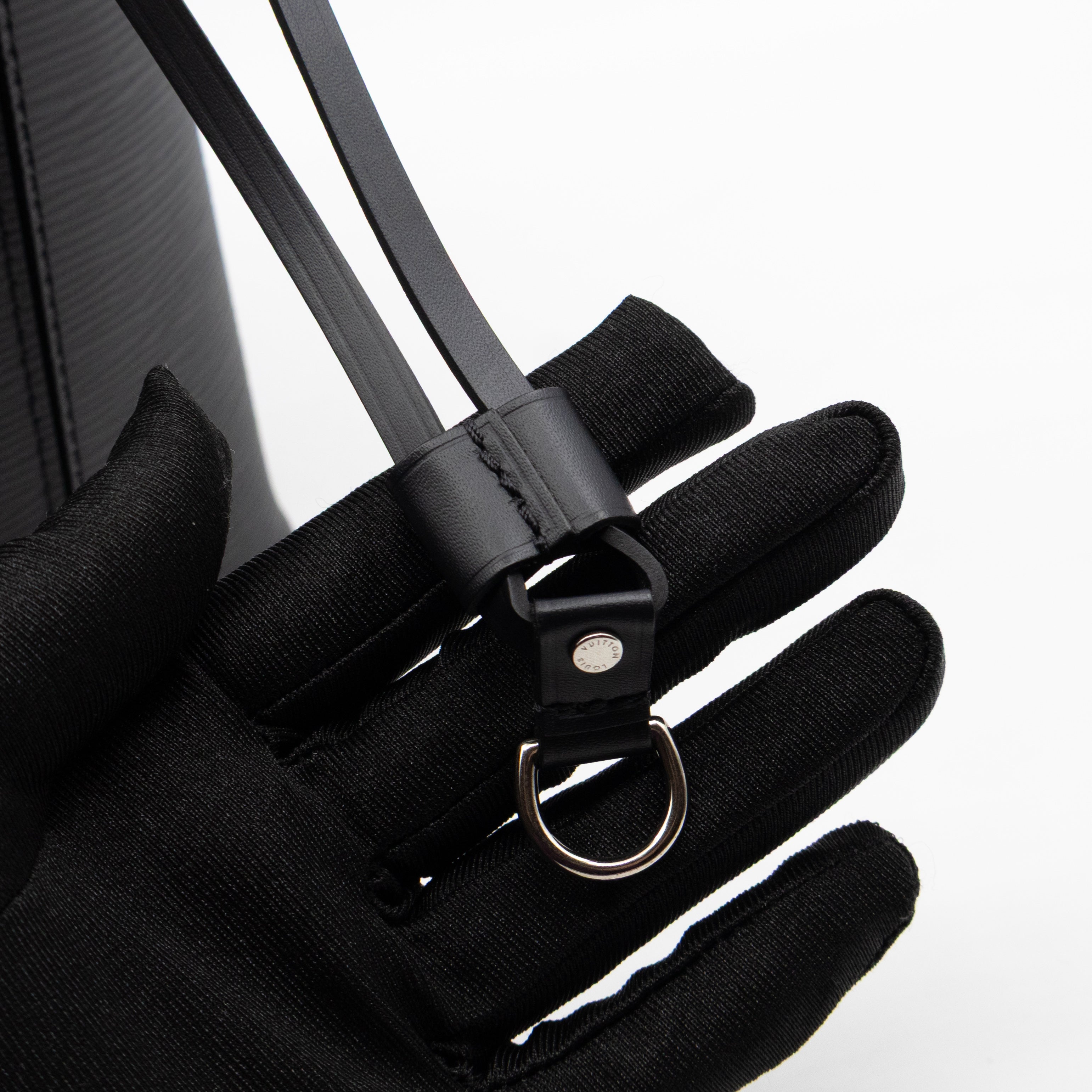 Neverfull MM Black Epi Leather with Pochette