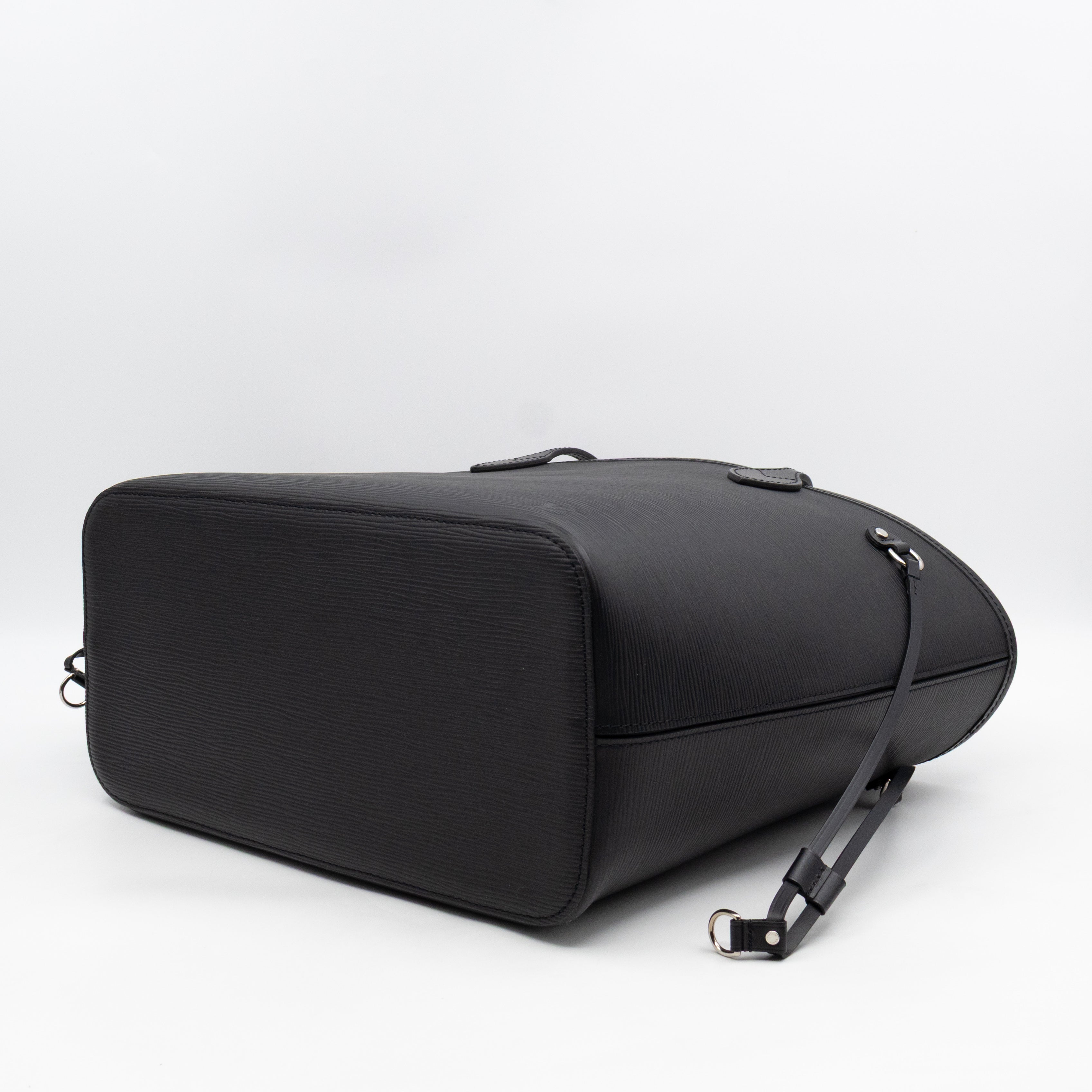 Neverfull MM Black Epi Leather with Pochette