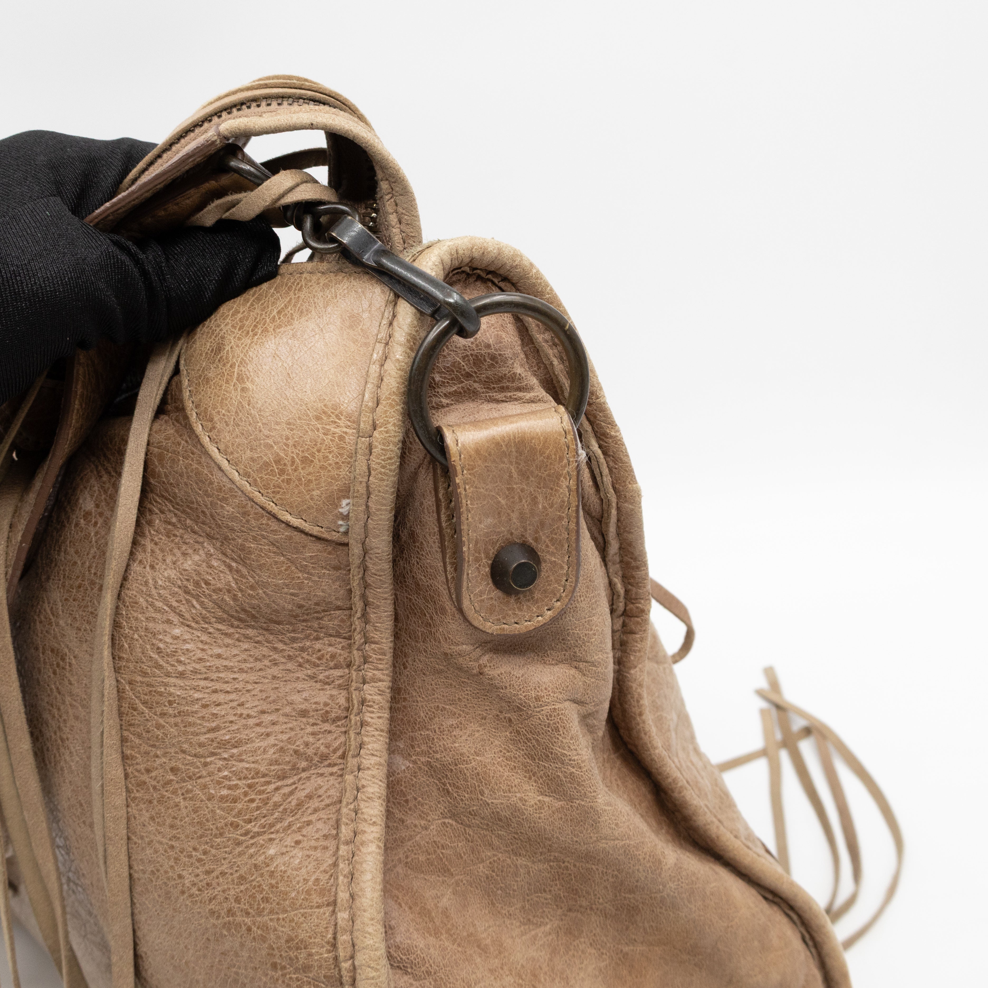 Classic City Beige Leather