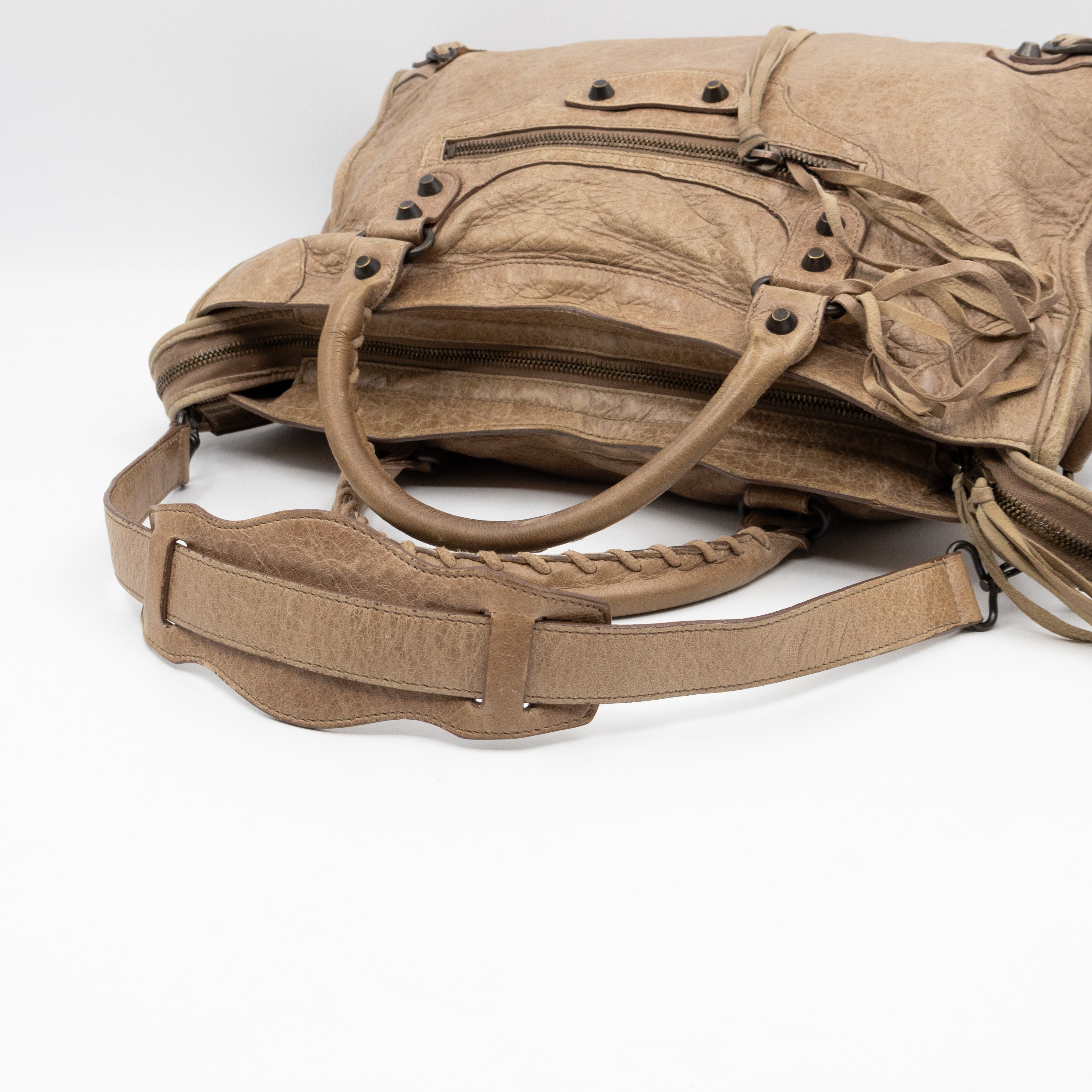 Classic City Beige Leather