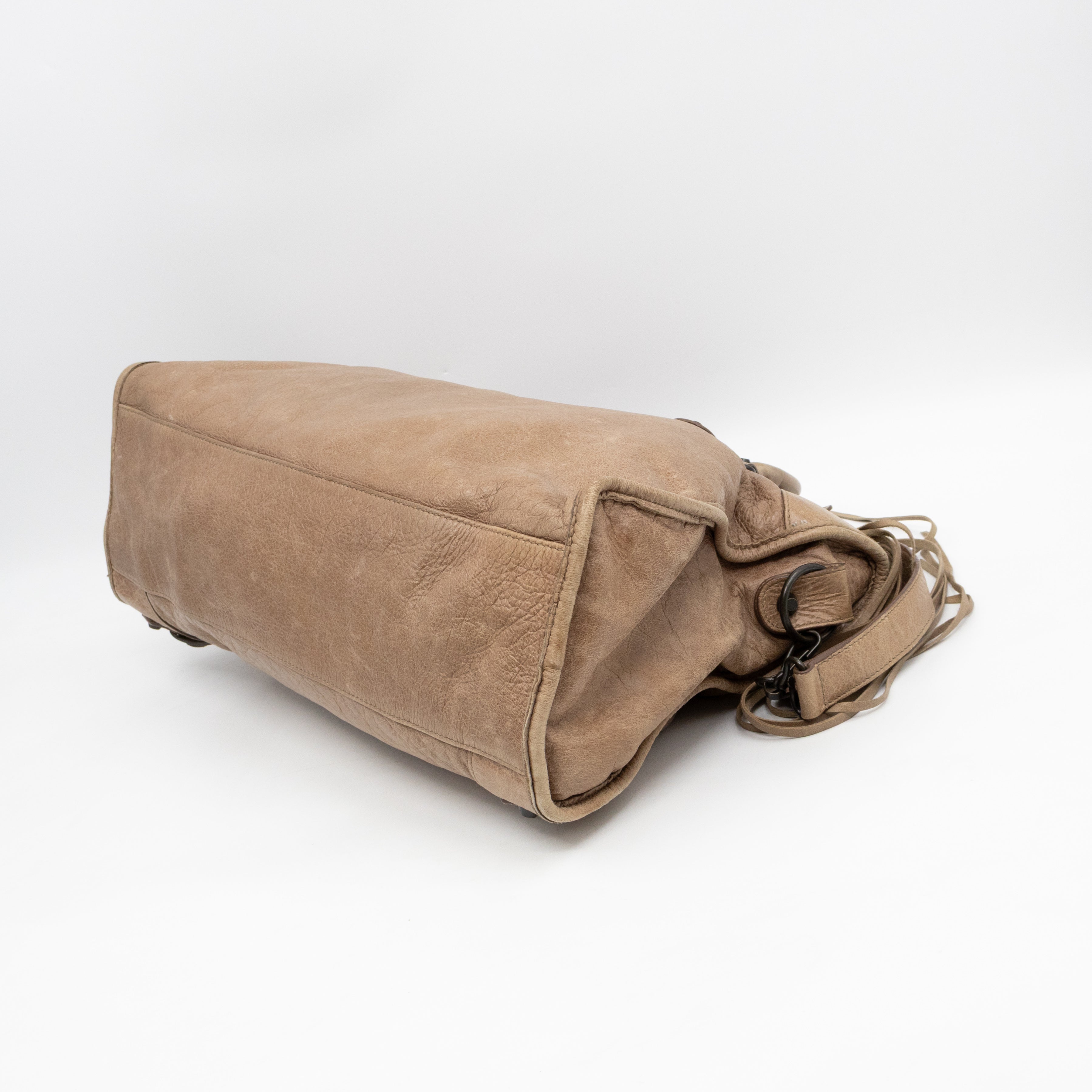 Classic City Beige Leather