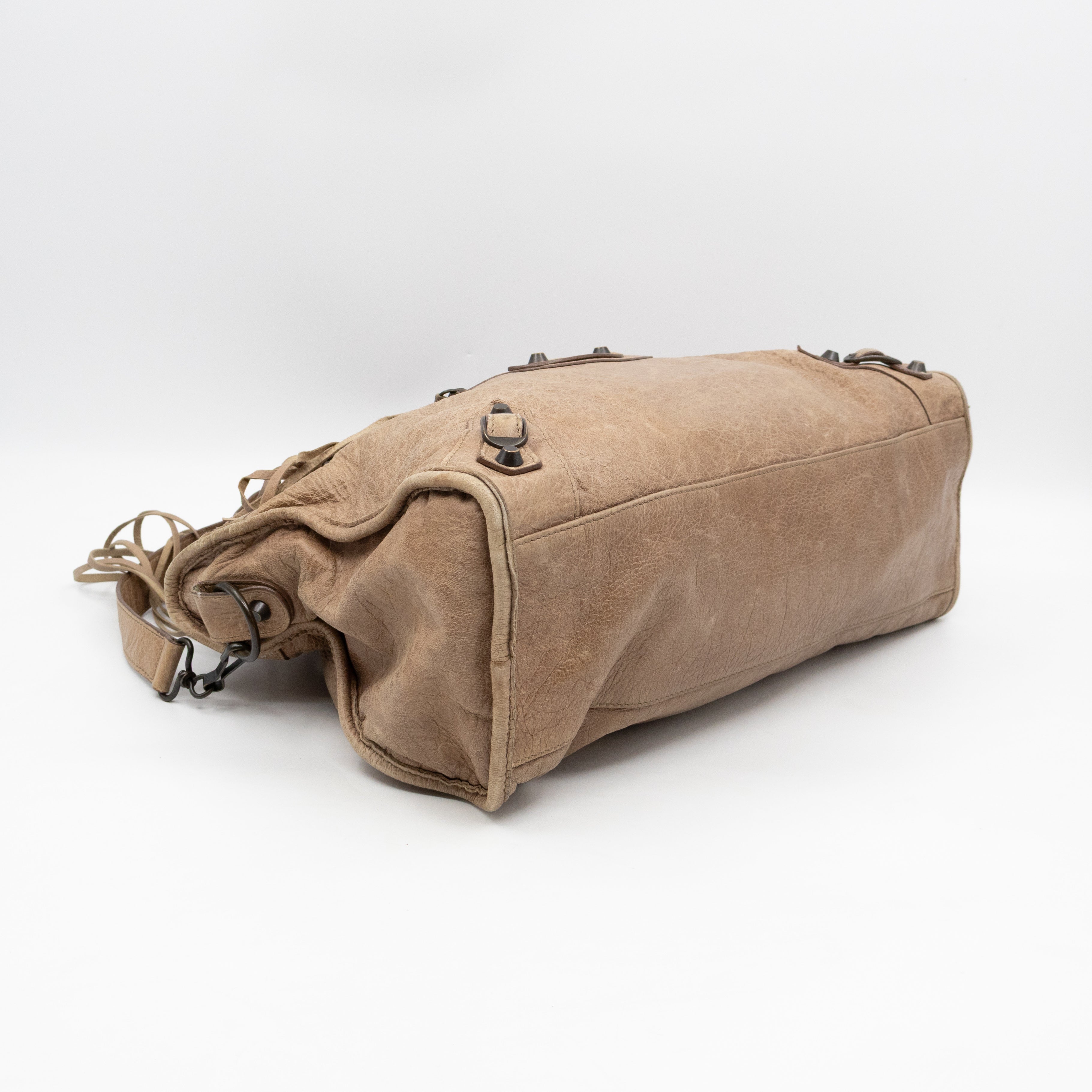 Classic City Beige Leather