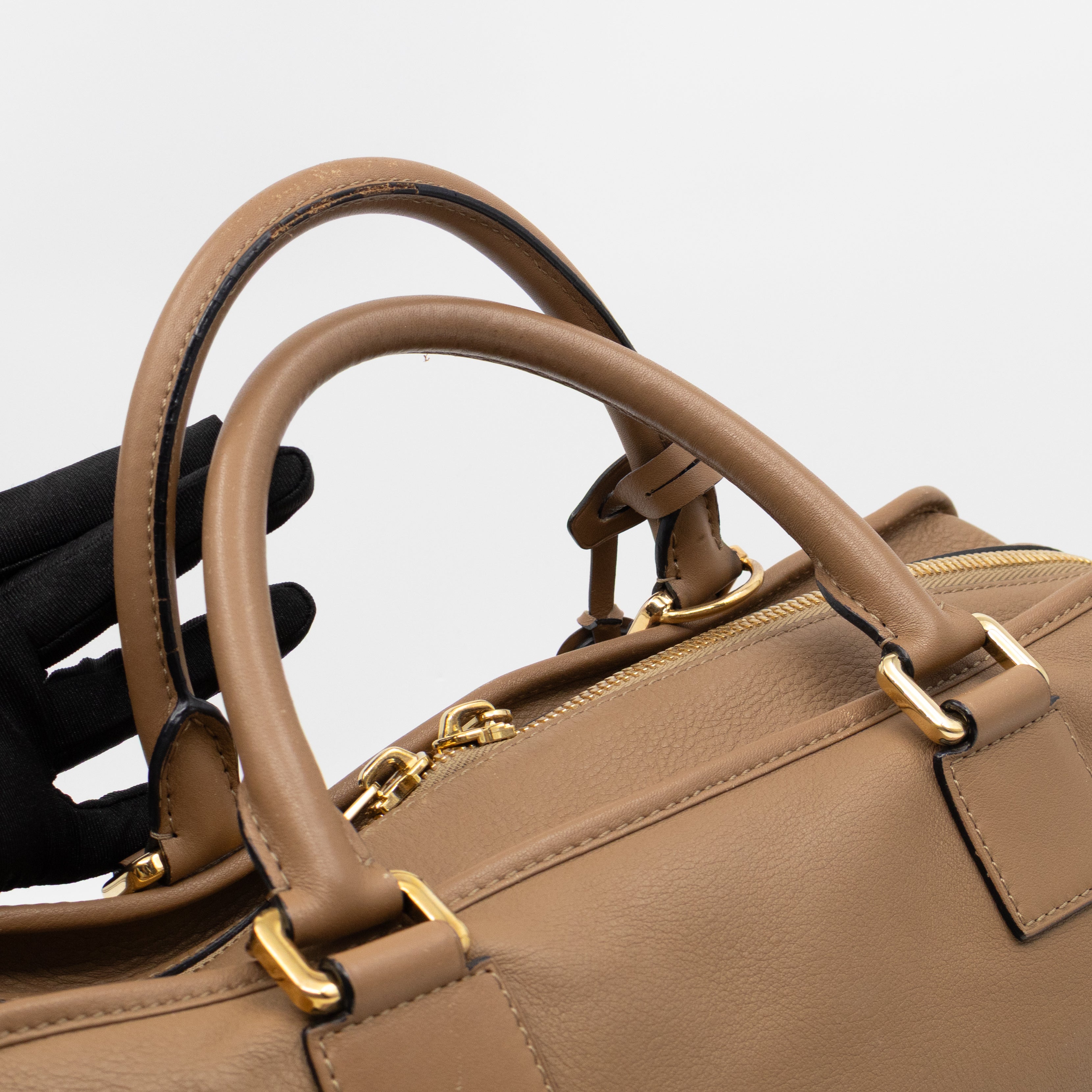 Amazona 36 Brown Leather With Shoulder Strap