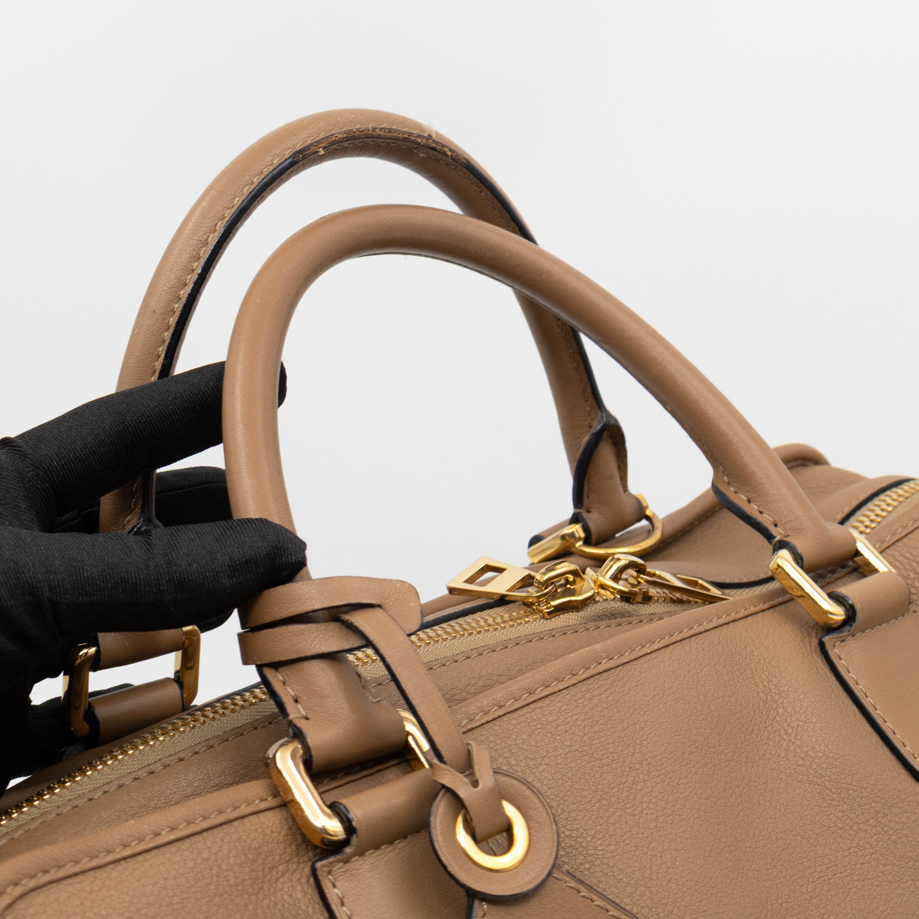 Amazona 36 Brown Leather With Shoulder Strap