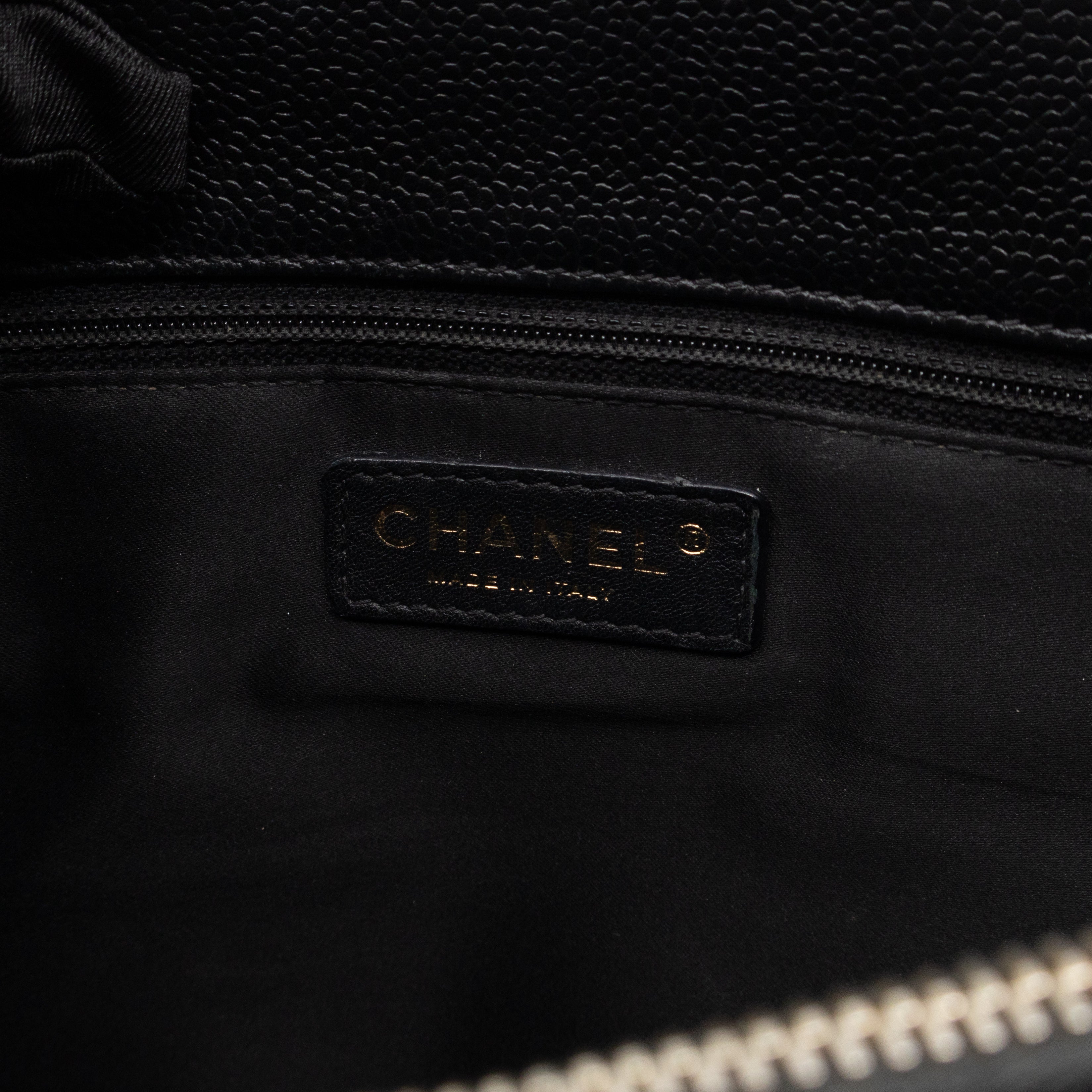 GST Grand Shopping Tote Black Caviar Gold