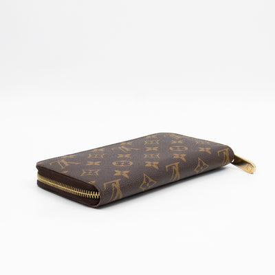 Zippy Wallet Monogram