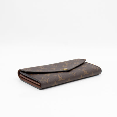 Sarah Wallet Monogram