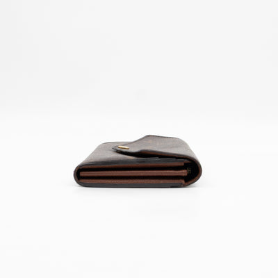 Sarah Wallet Monogram