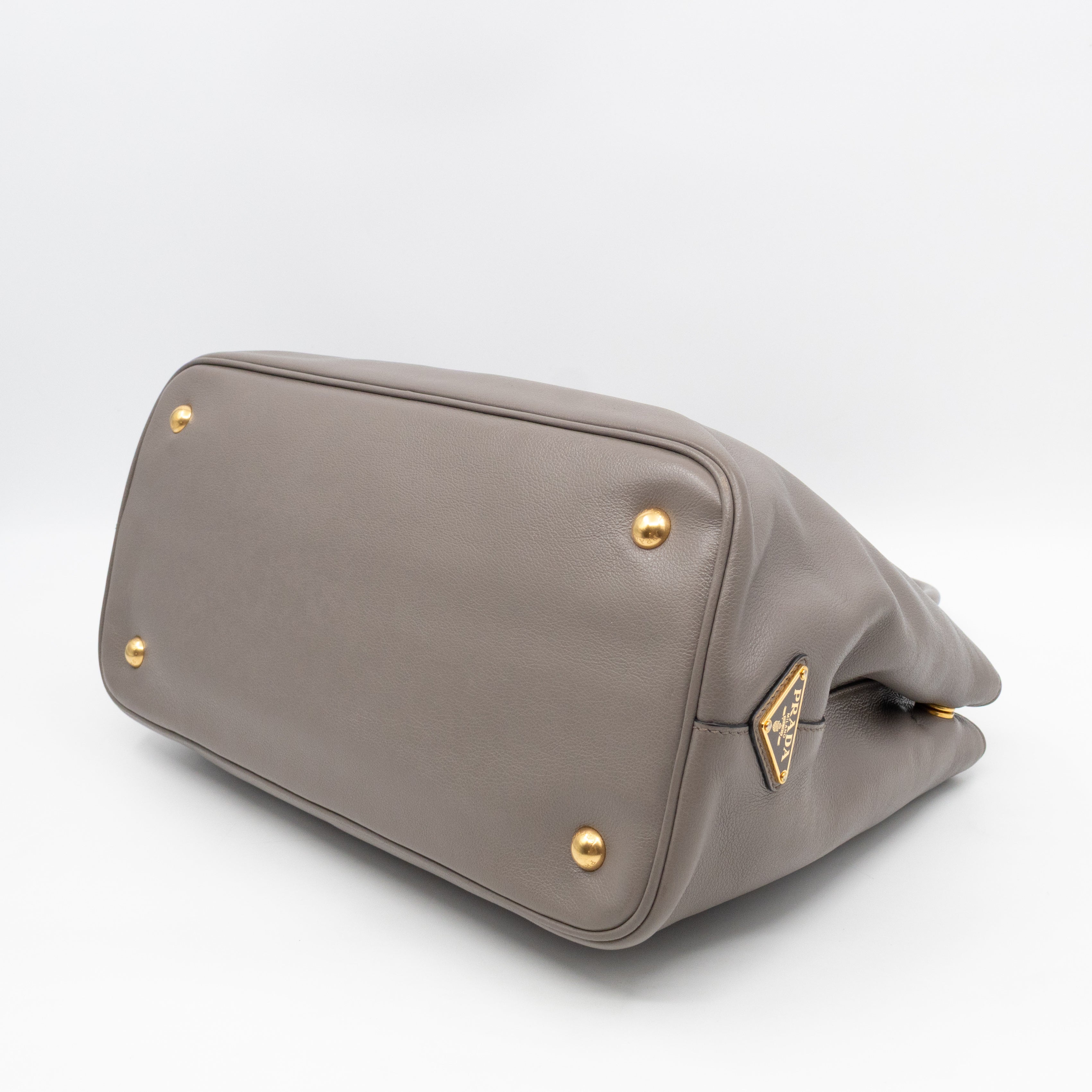 Canapa Tote Bag Logo Embossed Grey Leather