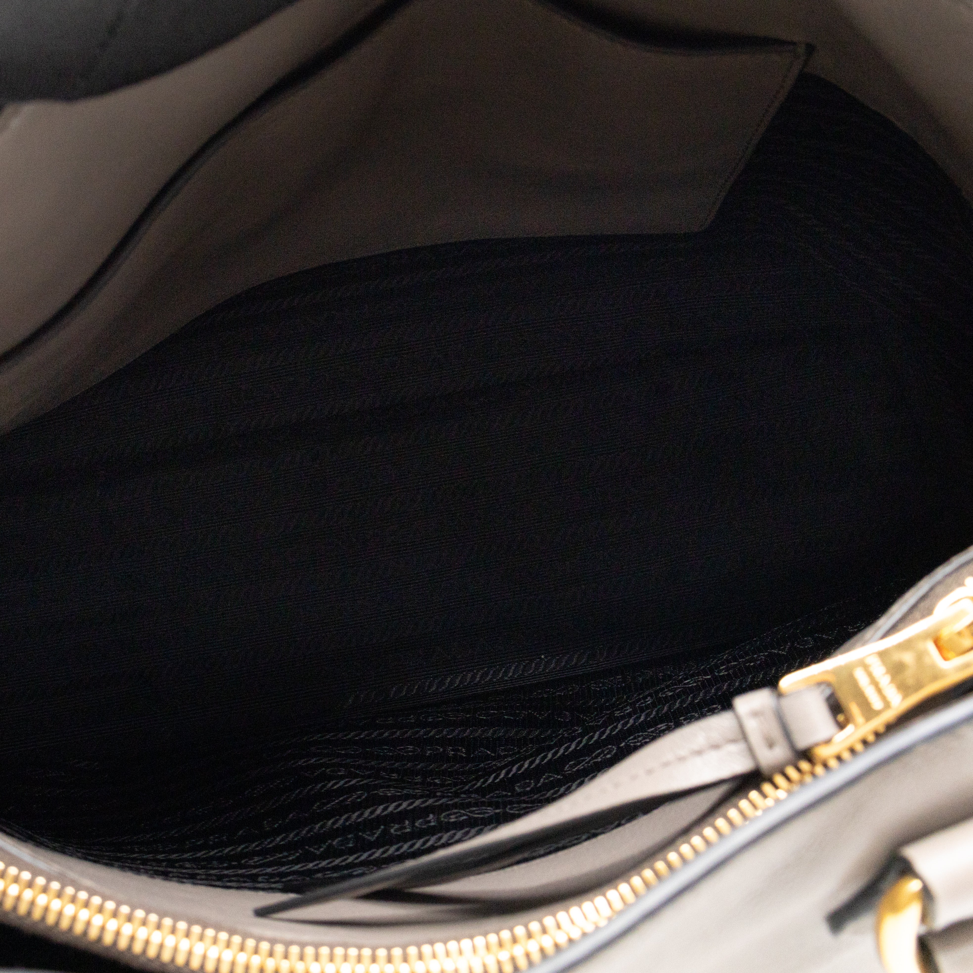Canapa Tote Bag Logo Embossed Grey Leather