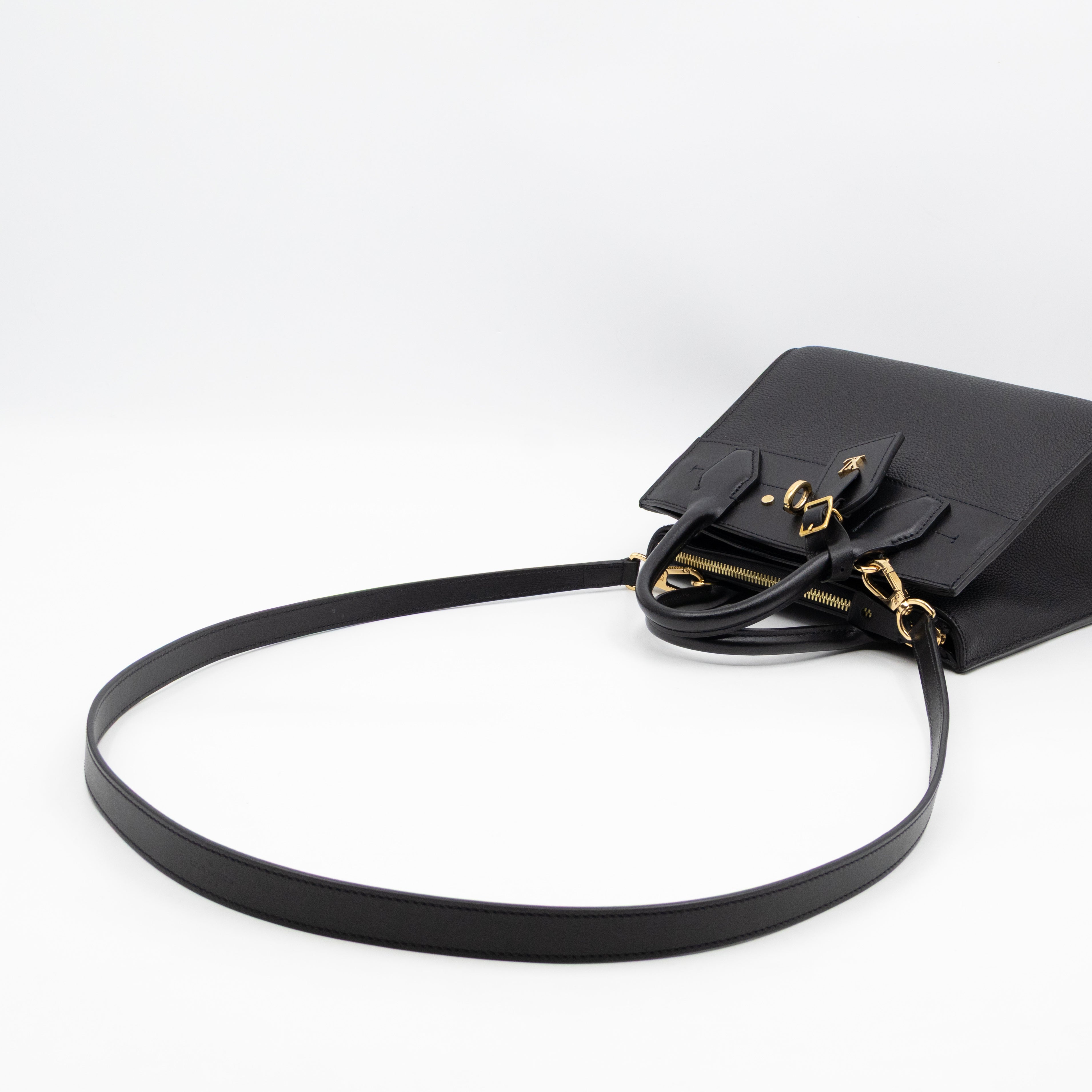 City Steamer PM Black Leather