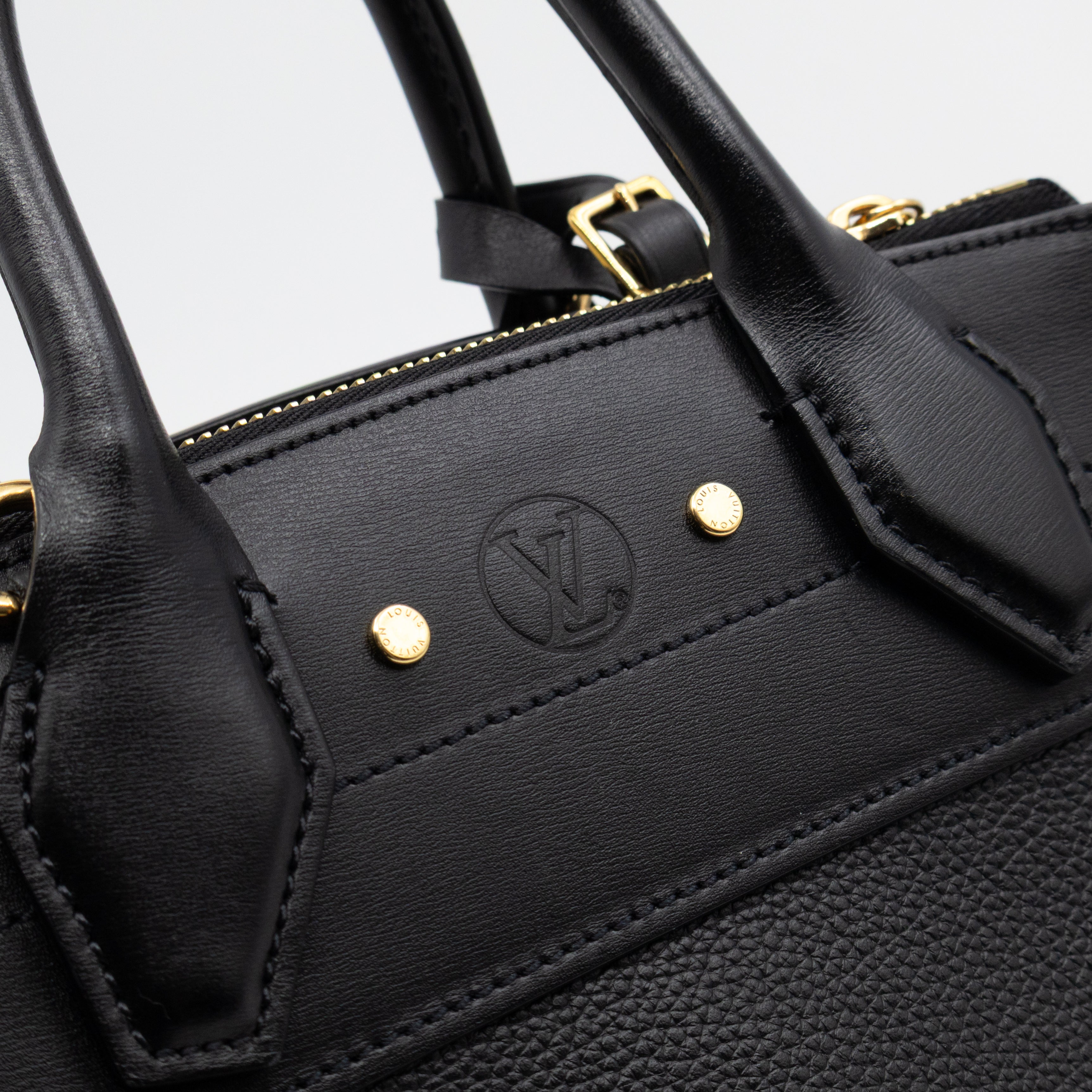 City Steamer PM Black Leather