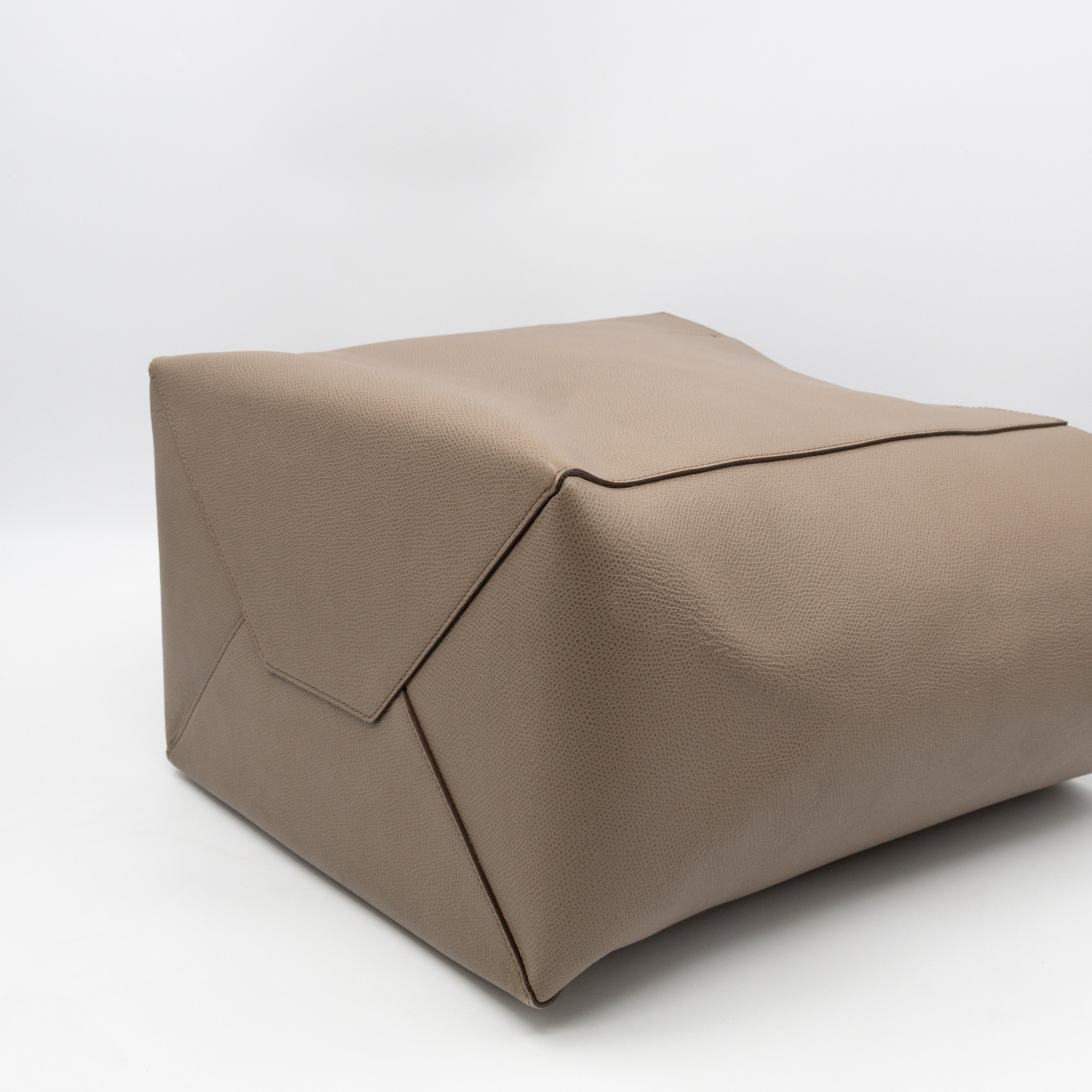 Cabas Phantom Tote Grey Leather