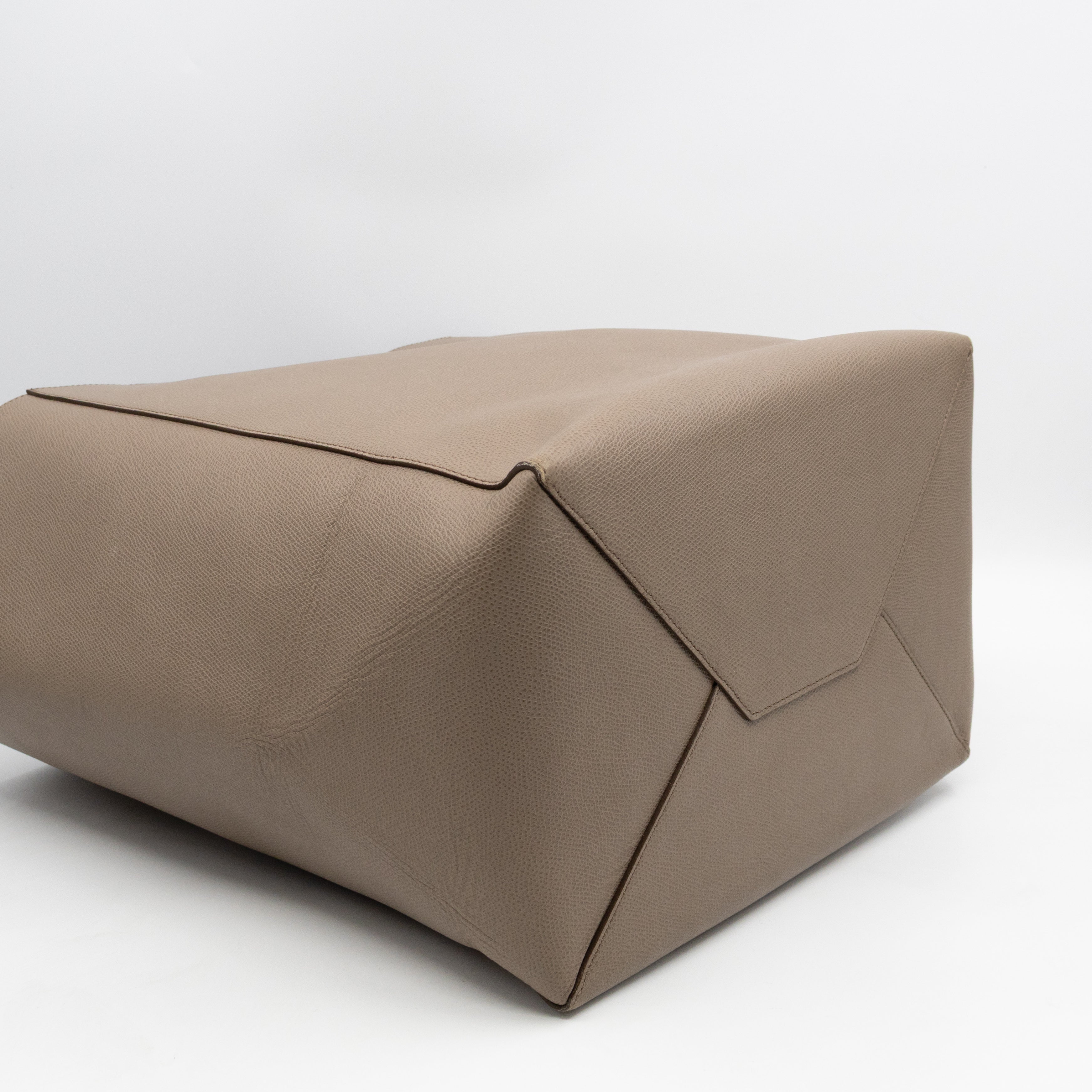 Cabas Phantom Tote Grey Leather