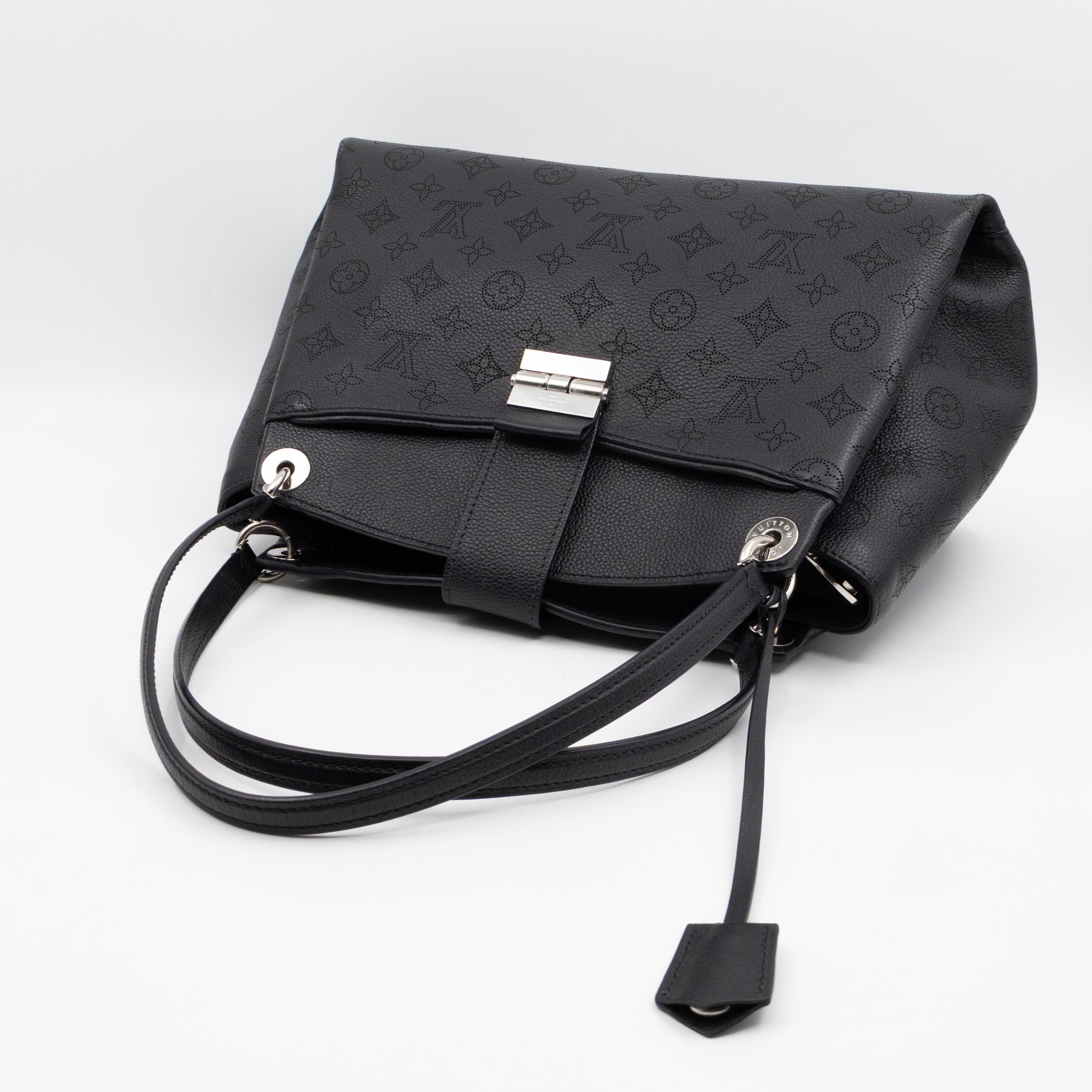 Sevres Mahina Black Leather