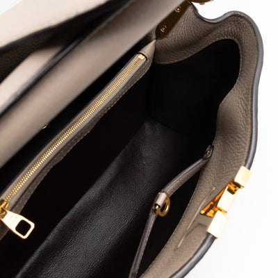 Capucines MM Beige Taurillon Leather