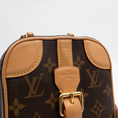 Valisette Vertical Monogram