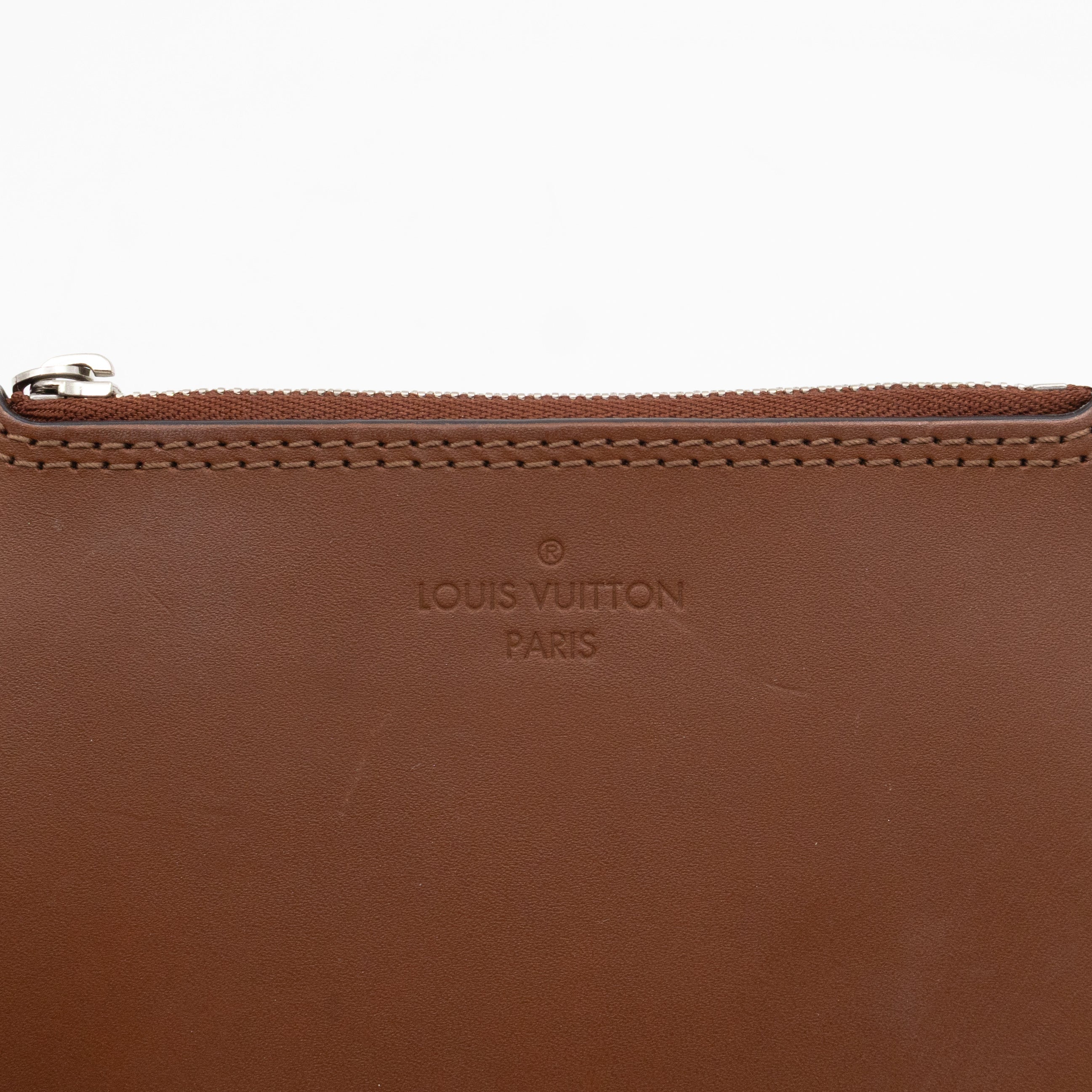 Hina Pochette Brown Leather