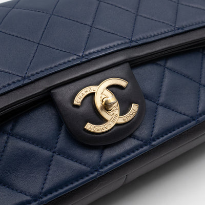 Graphic Medium Flap Bag Blue & Black Leather