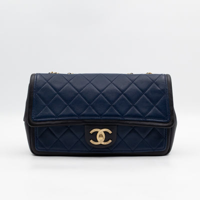Graphic Medium Flap Bag Blue & Black Leather