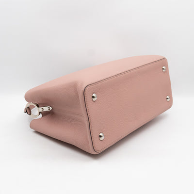 Capucines MM Rose Ballerine Taurillon Leather