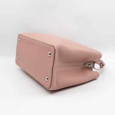 Capucines MM Rose Ballerine Taurillon Leather