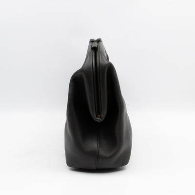 The Point Triangle Bag Medium Camping Oilve green Calfskin