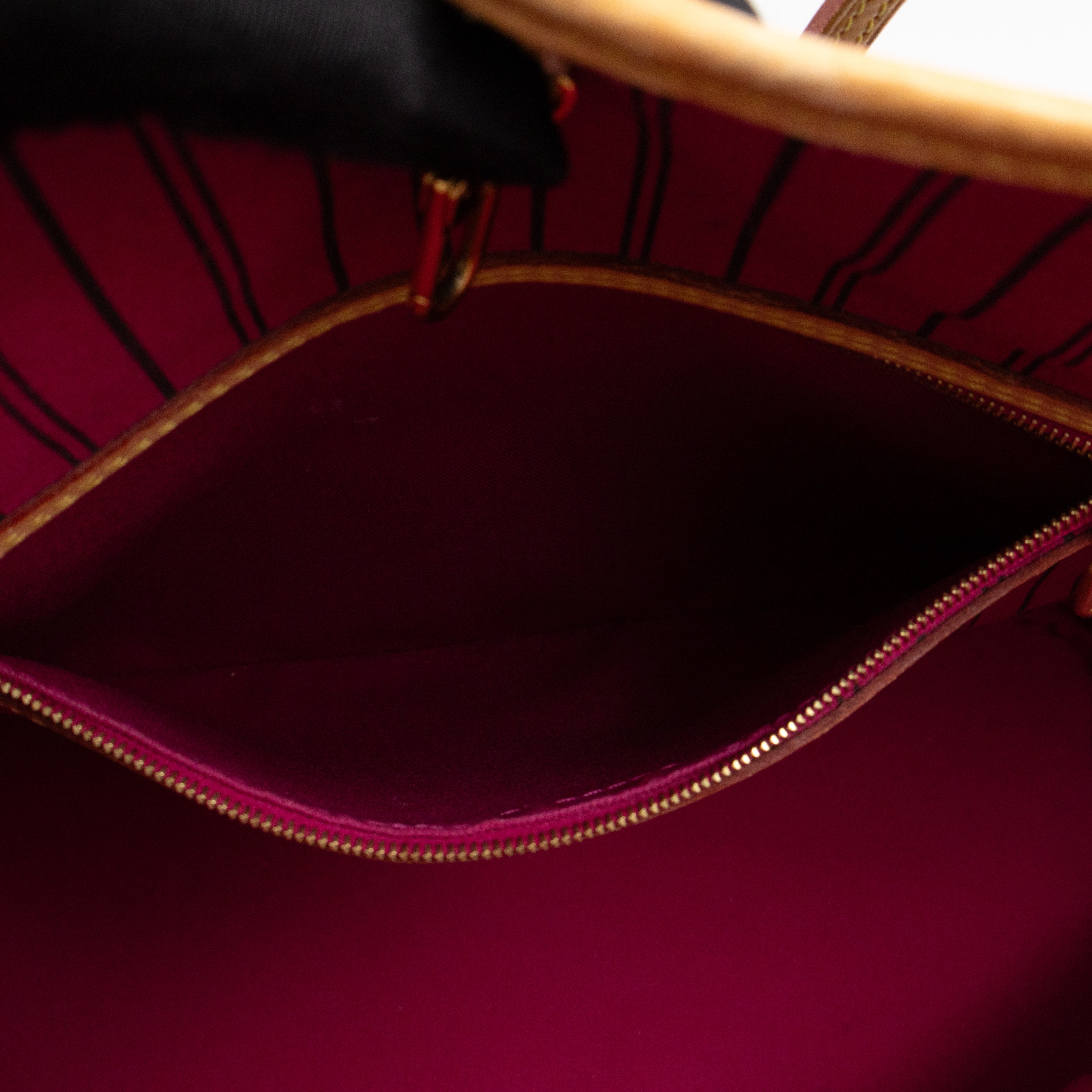 Neverfull MM Monogram Fuchsia