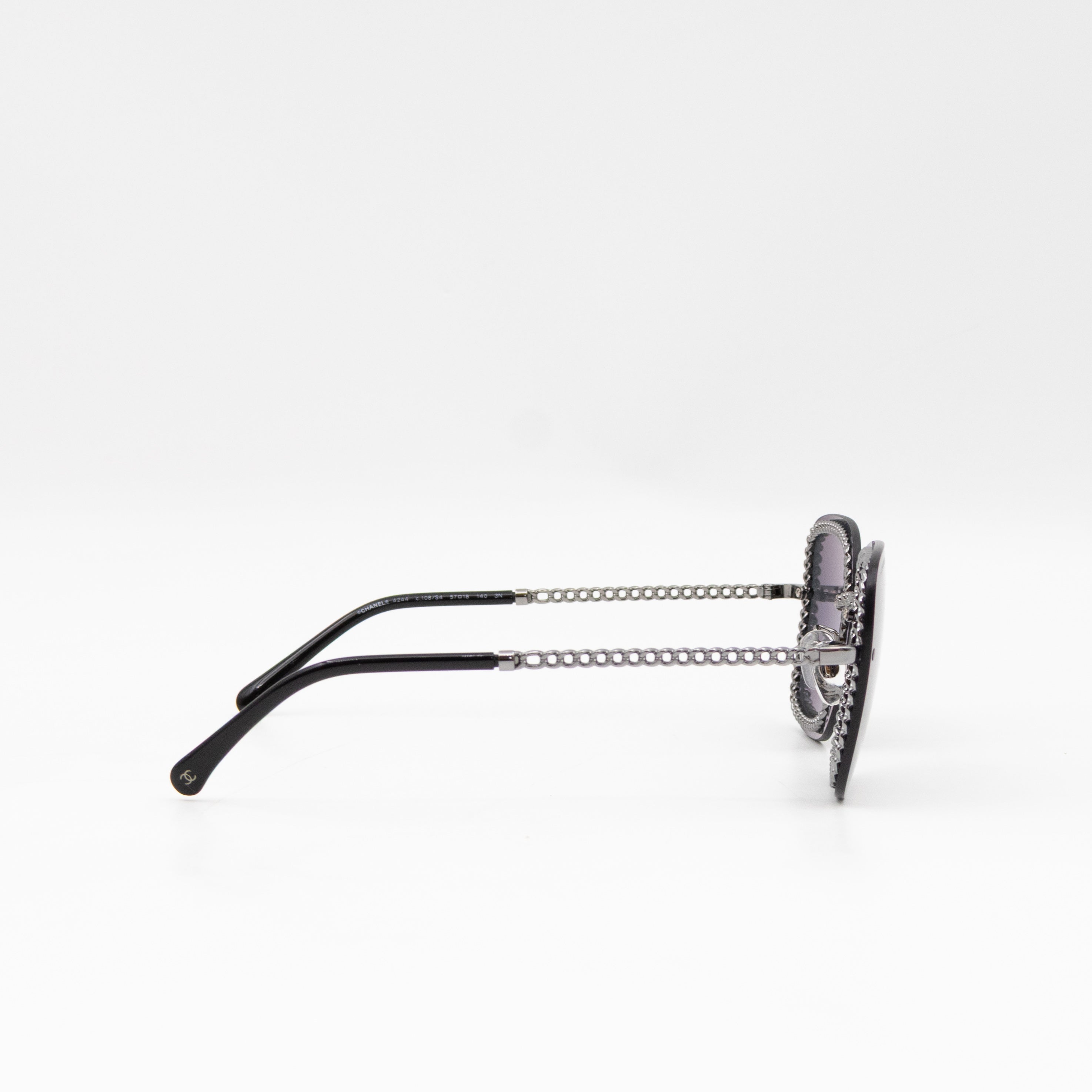 Square Sunglasses With Pearl Triple Chain