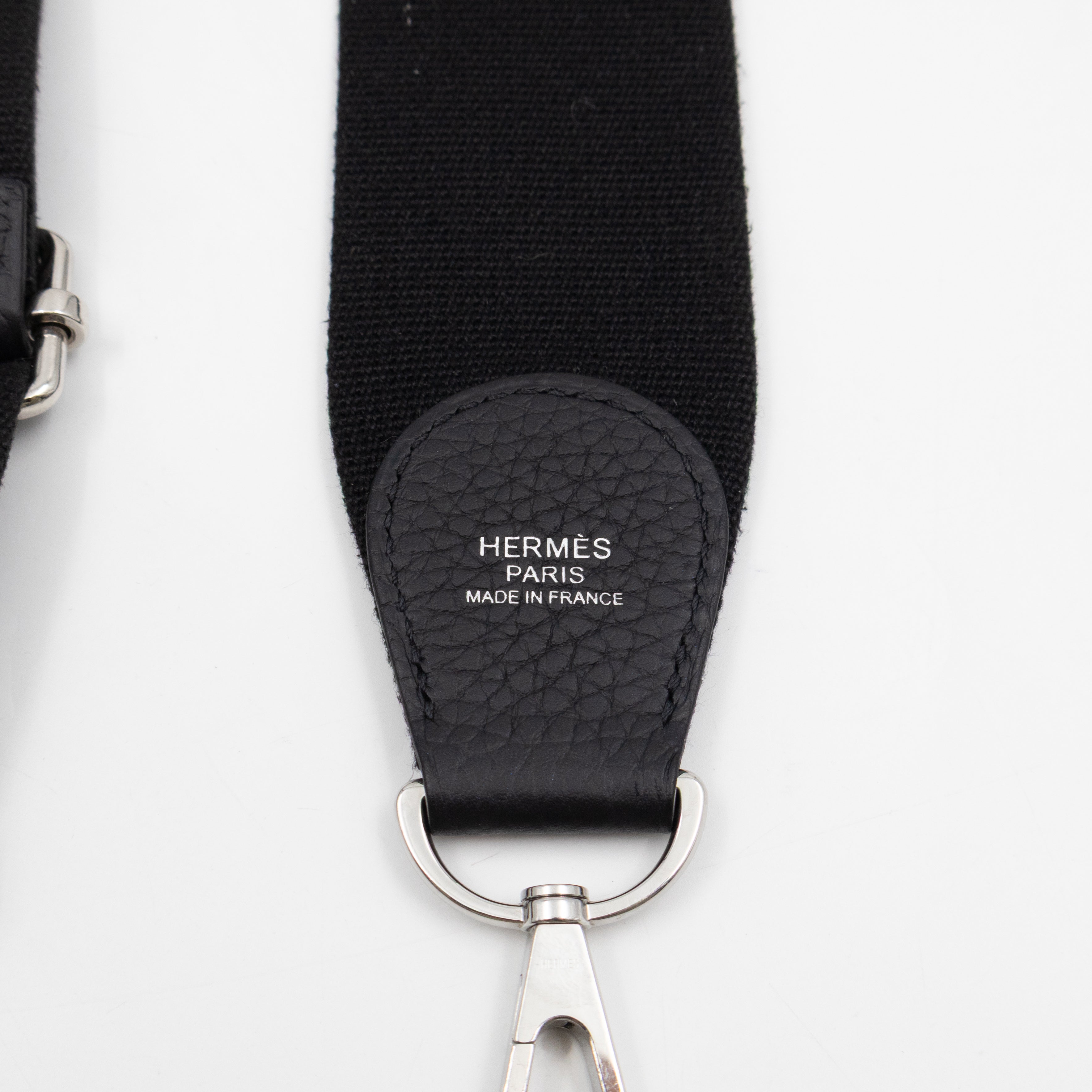 Evelyne III 29 PM Black Taurillon Clemence Leather