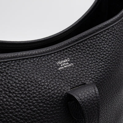 Evelyne III 29 PM Black Taurillon Clemence Leather