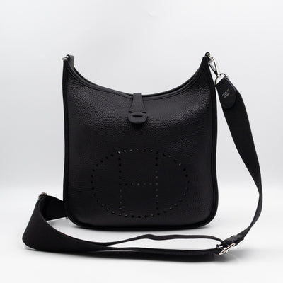 Evelyne III 29 PM Black Taurillon Clemence Leather