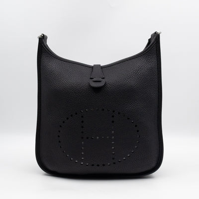 Evelyne III 29 PM Black Taurillon Clemence Leather