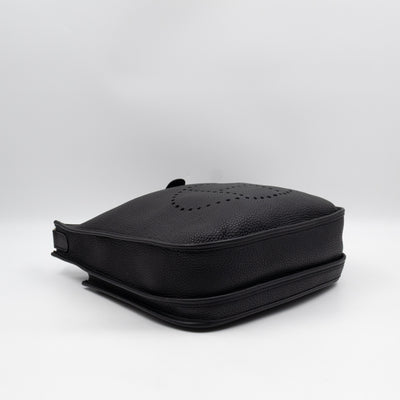 Evelyne III 29 PM Black Taurillon Clemence Leather