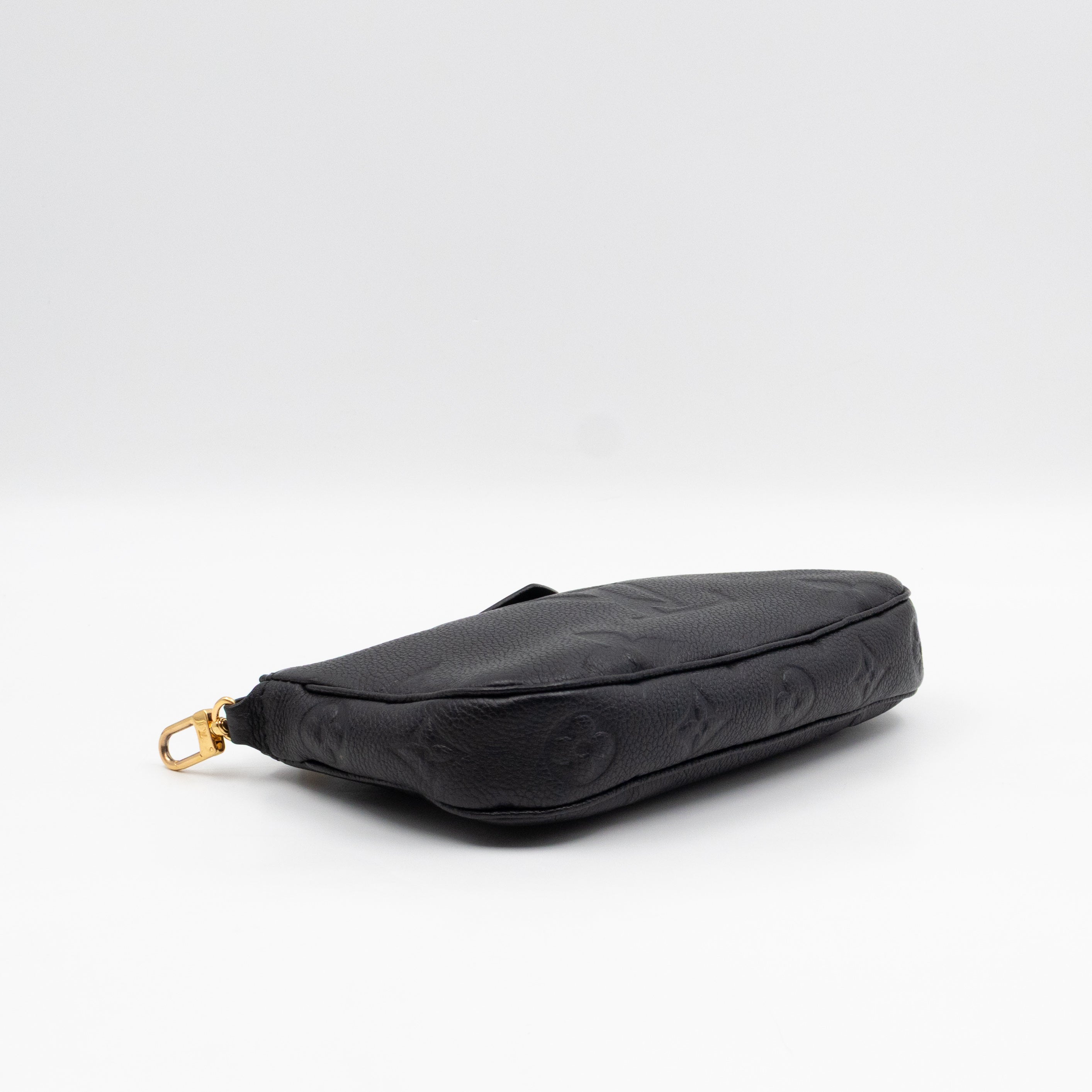 Multi Pochette Accessoires Black Monogram Empreinte