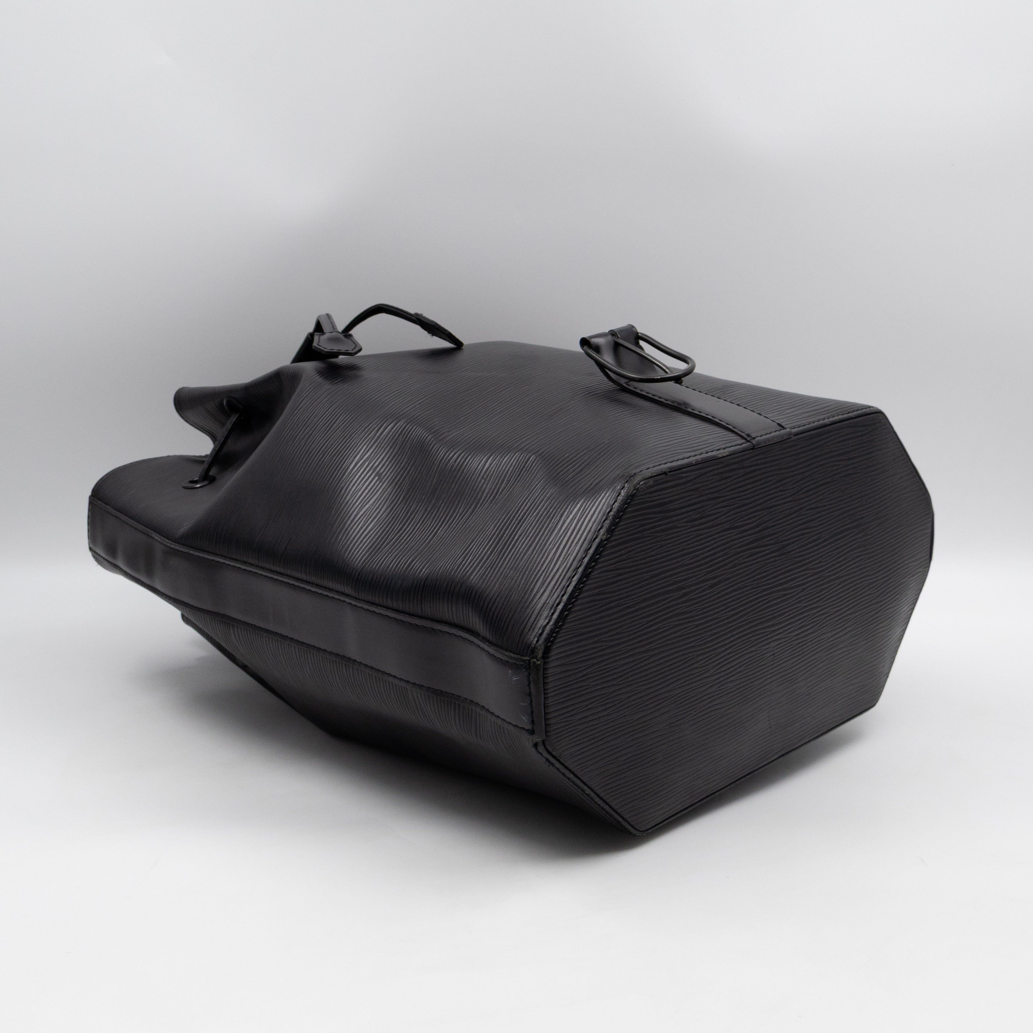 Sac A Dos Black Epi Leather