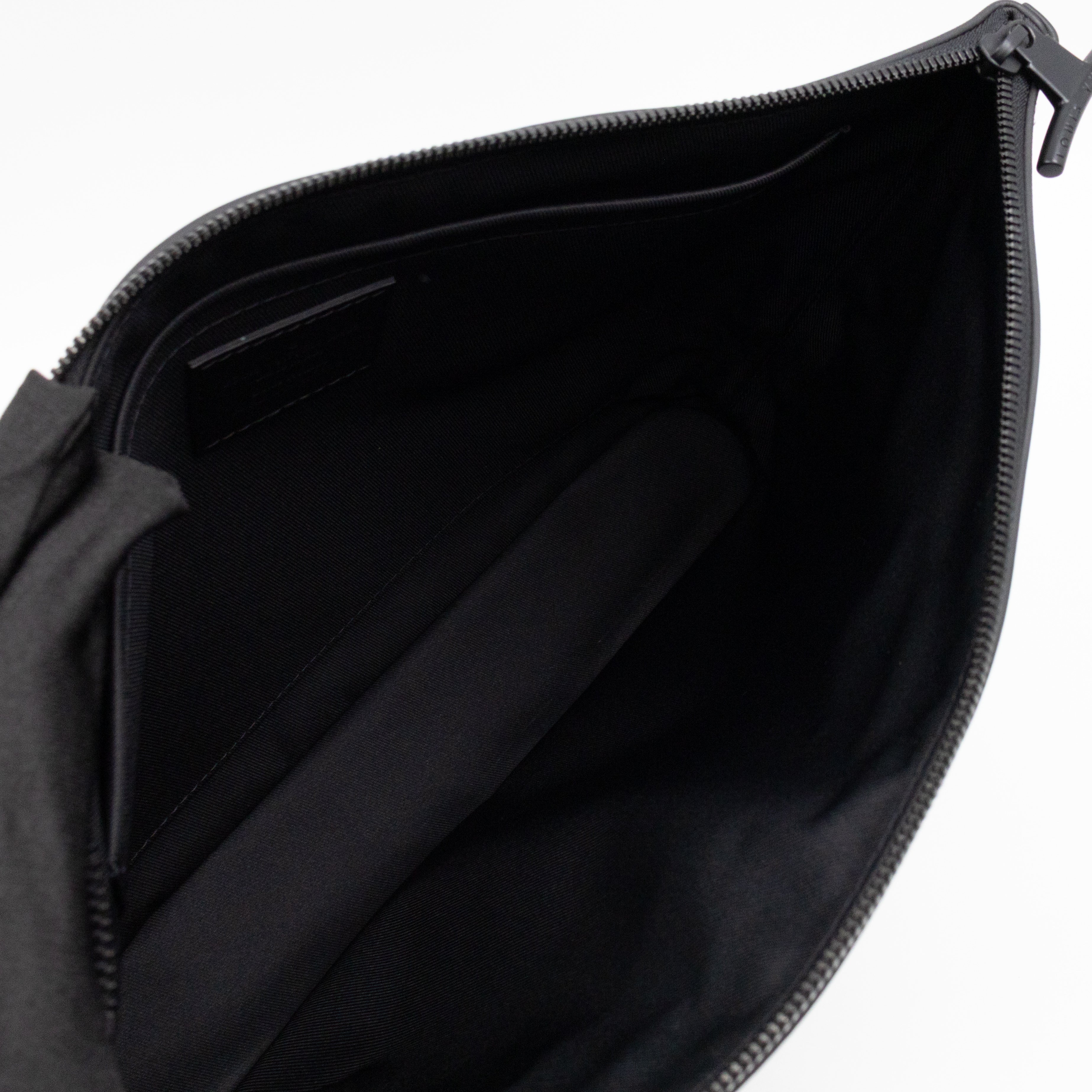 Pochette Cosmos Black Infinity Leather