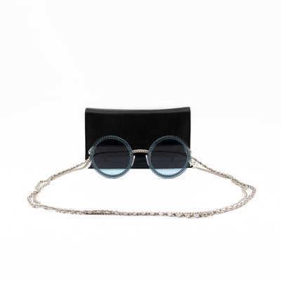Round Sunglasses with Double Chain
