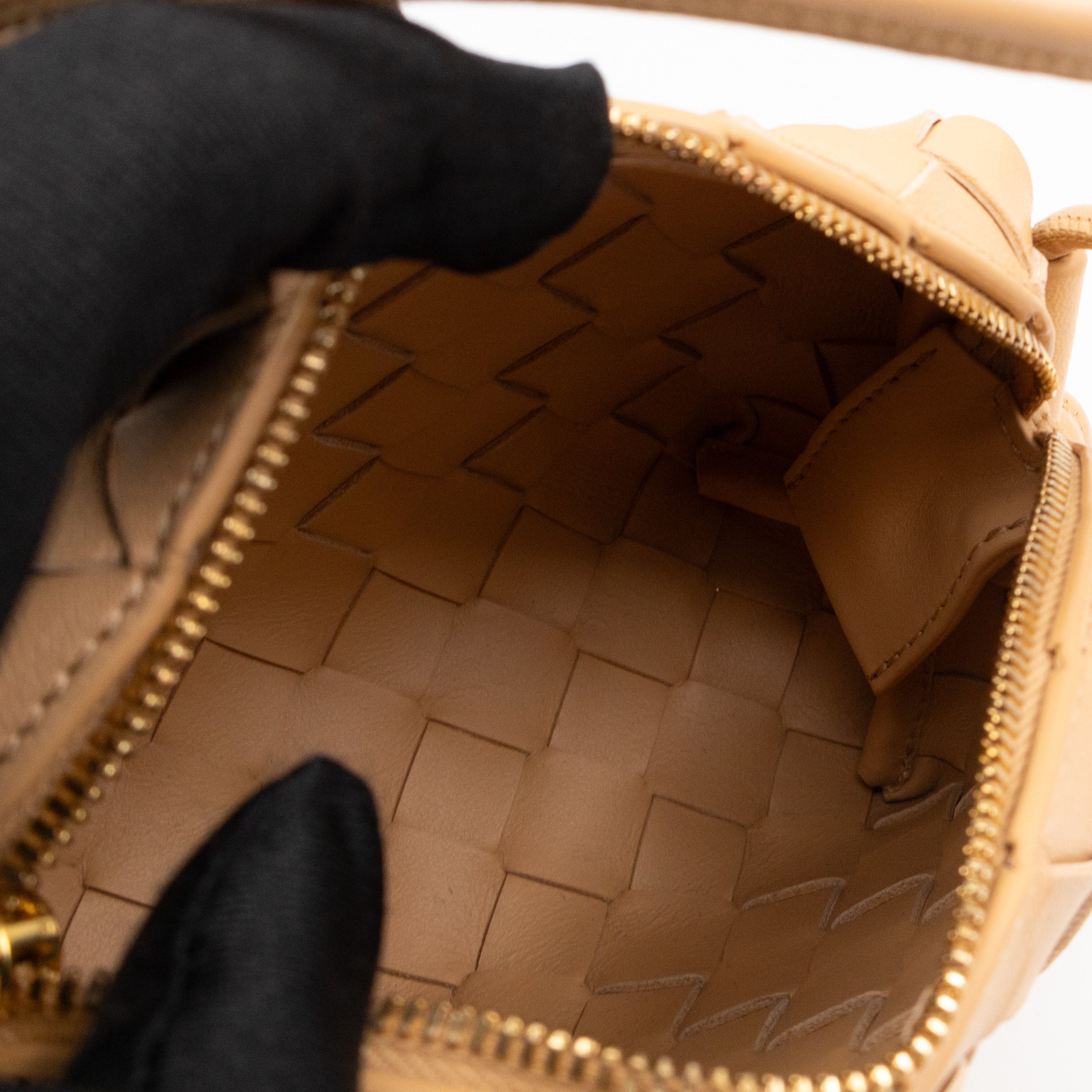 Candy Loop Bag Almond Intrecciato Leather