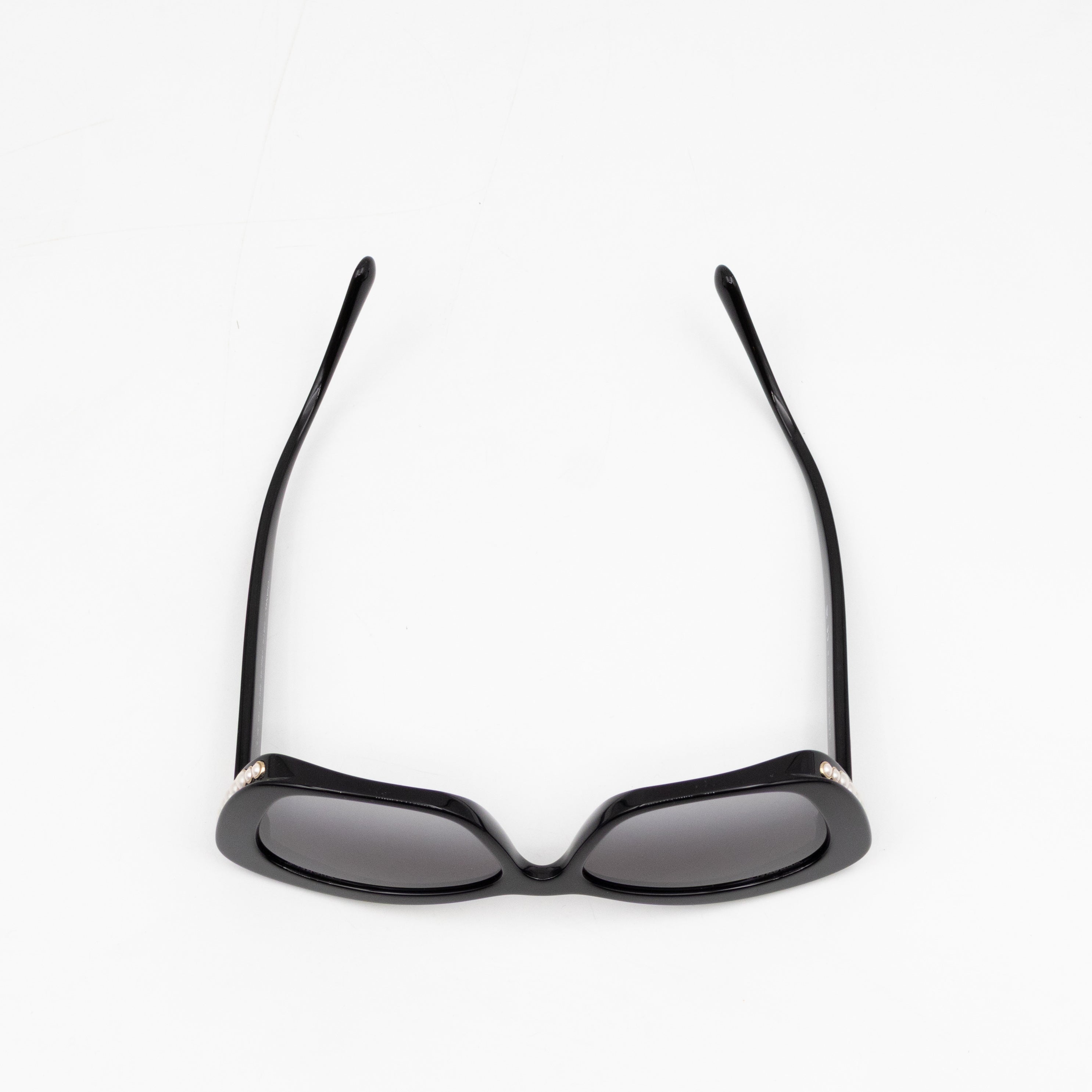 Cat Eye Sunglasses with Pearls Black