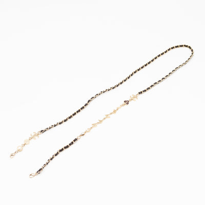 Square Sunglasses With Chanel Chain