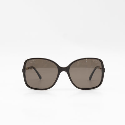 Square Sunglasses With Chanel Chain