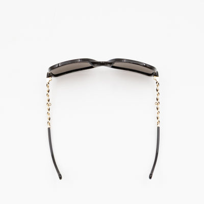 Square Sunglasses With Chanel Chain